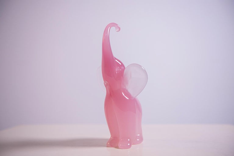 Mid-Century Modern Elephant Sculpture in Pink Murano Glass by Archimede Seguso, 1950s For Sale