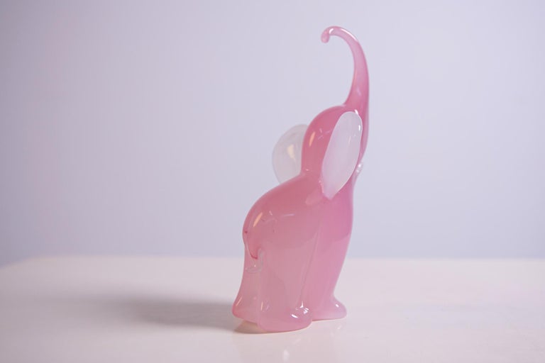 Italian Elephant Sculpture in Pink Murano Glass by Archimede Seguso, 1950s For Sale