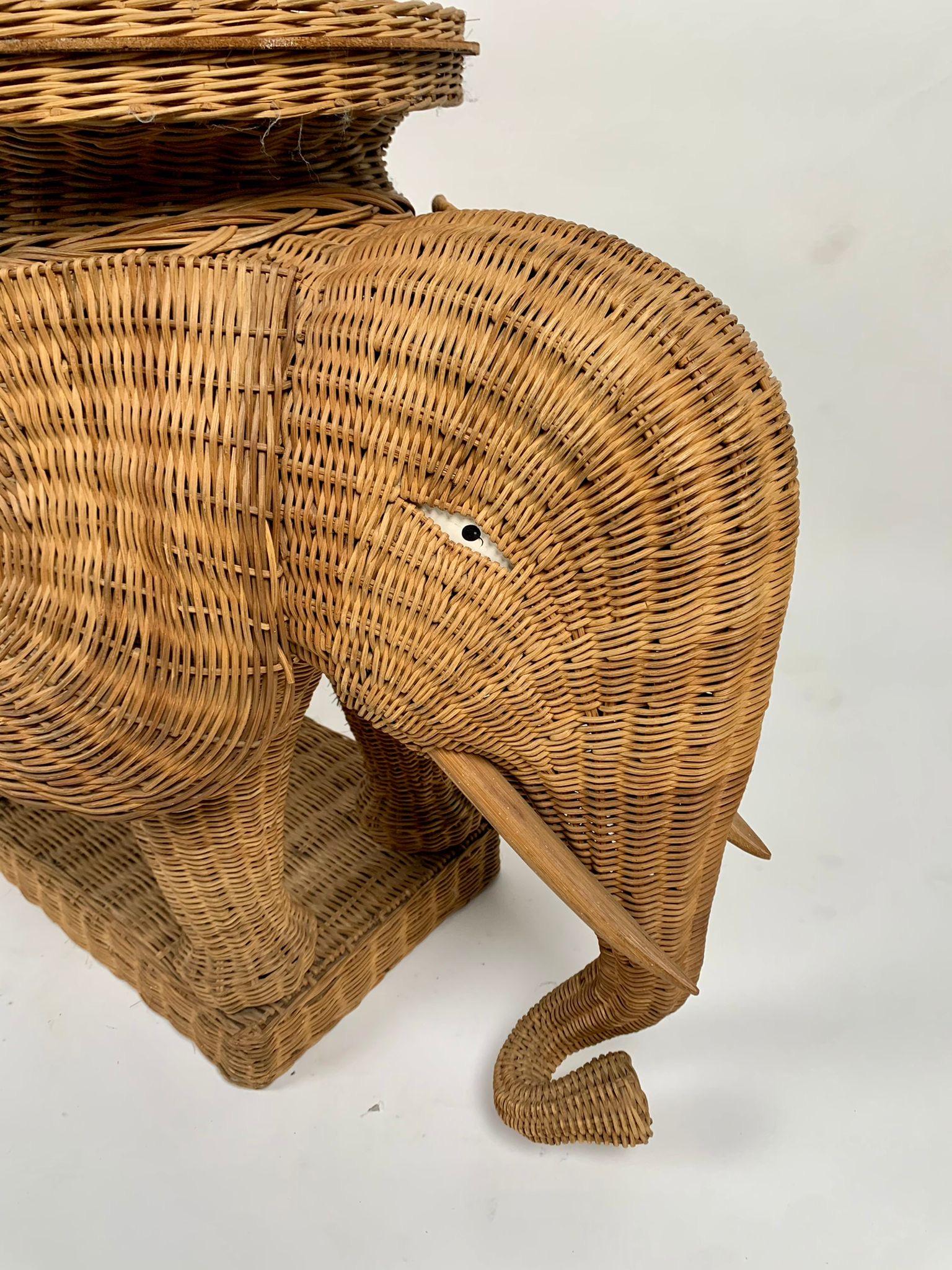 Elephant-shaped wicker table made by Vivai del Sud, Italy, 1970s For Sale 7