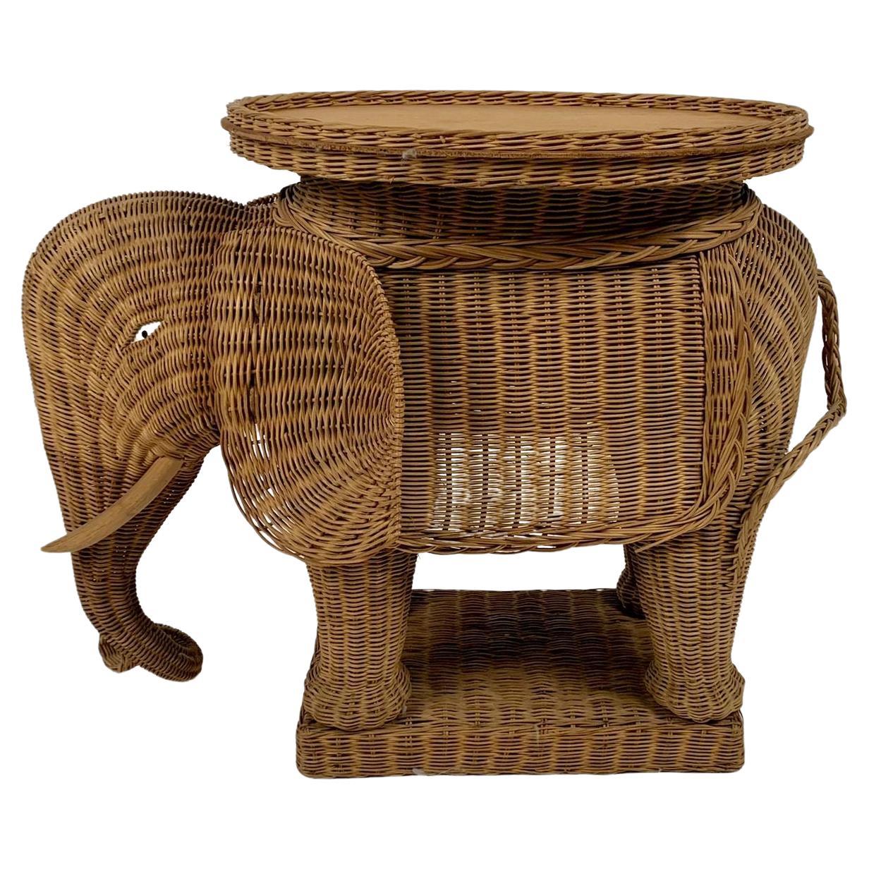 Elephant-shaped wicker table made by Vivai del Sud, Italy, 1970s For Sale
