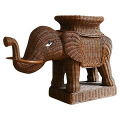 Mesa auxiliar elefante de mimbre de Vivai del Sud, 1970