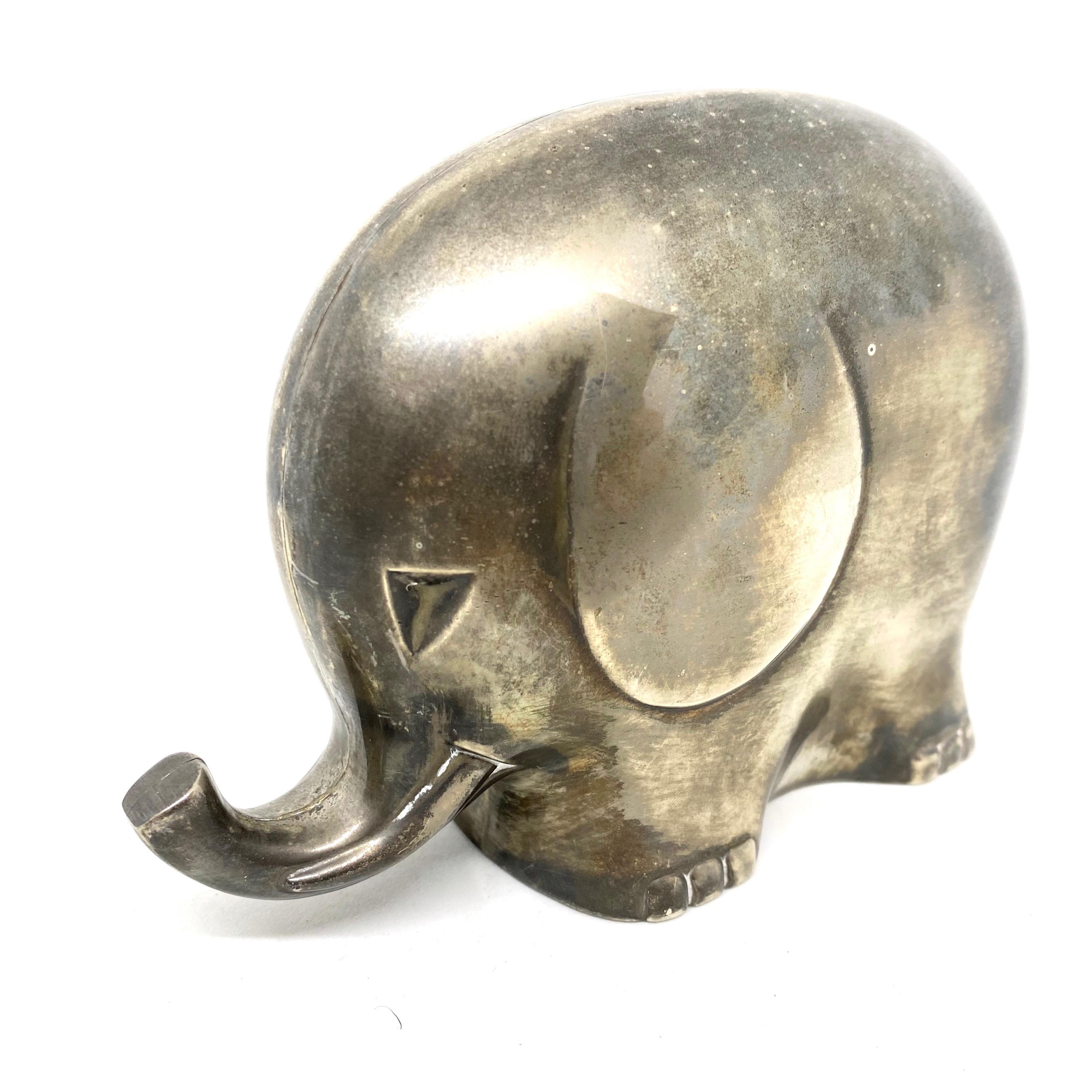 Milieu du XXe siècle Tirelire éléphant en métal argenté:: Vintage:: années 60