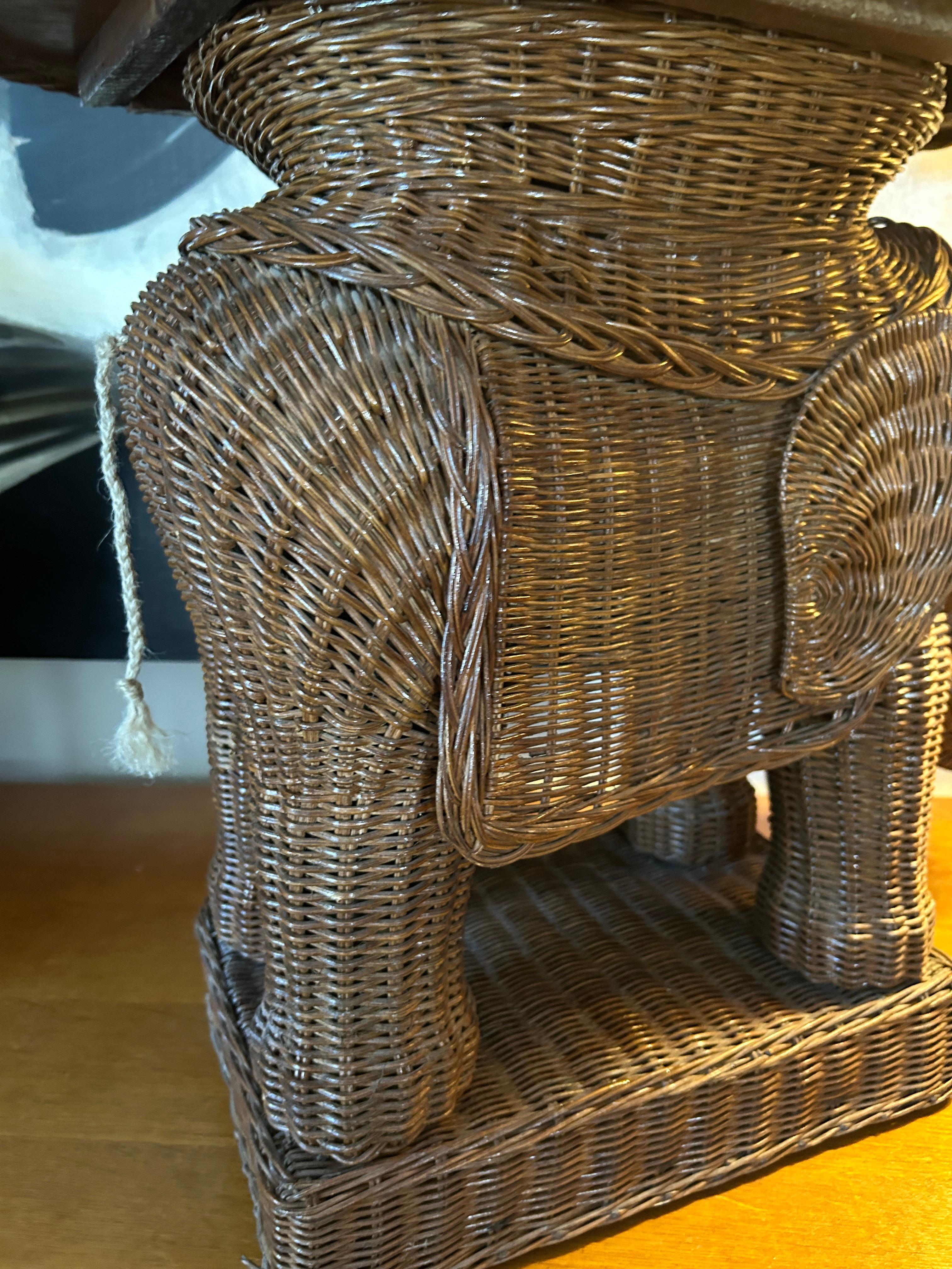 Elefantentisch aus Rattan im Stil von Vivaï del Sud, Italien 1970 im Angebot 6