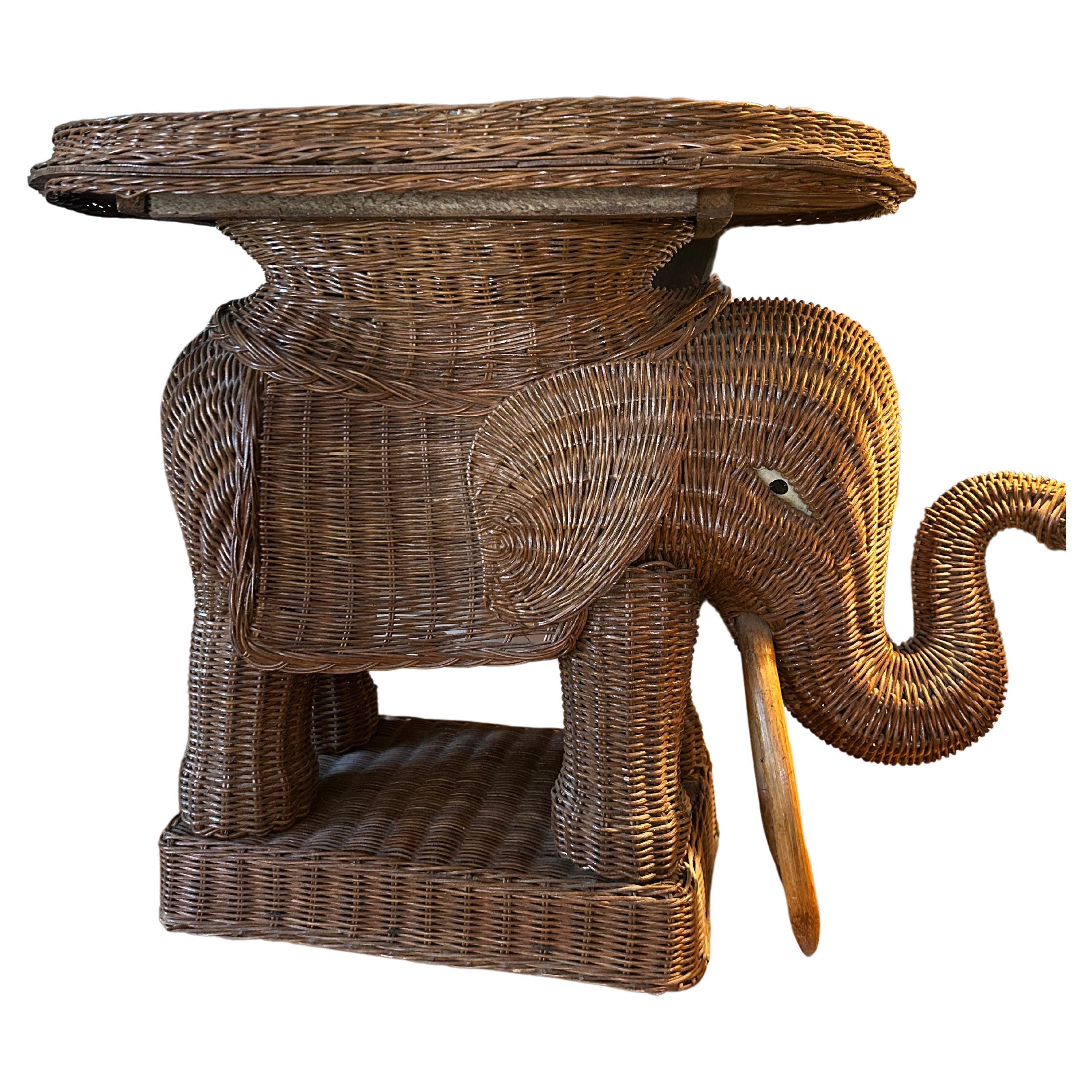 Elephant table in rattan in the Vivaï del Sud style, Italy 1970