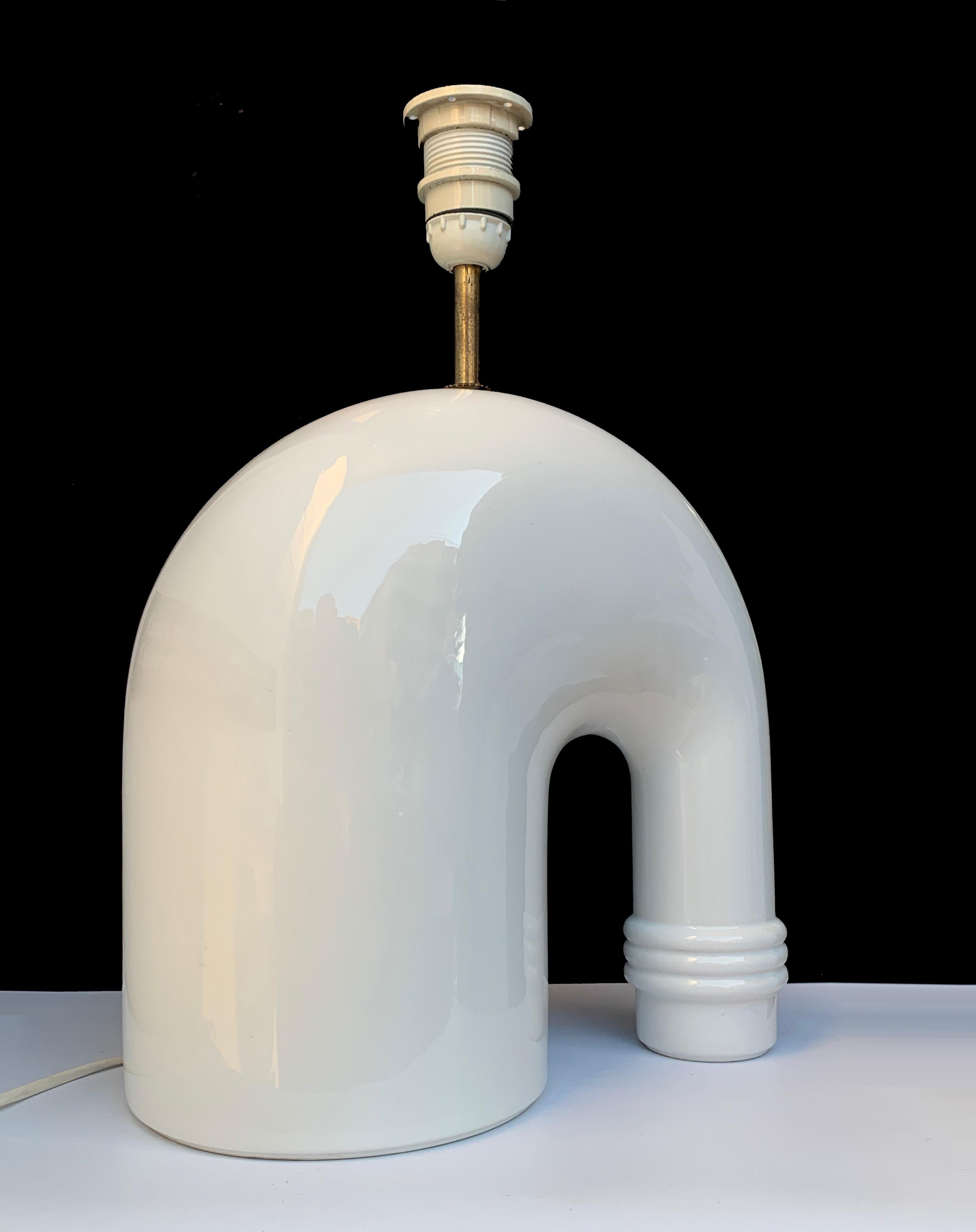 Elephant Table Lamp White Ceramic Glazed, Italy 1970s Tommaso Barbi Attributable In Fair Condition In Roma, IT