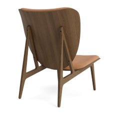 Loungesessel „Elephant“ aus Holz von Norr11, helle geräucherte Eiche, Dünen, Kamel