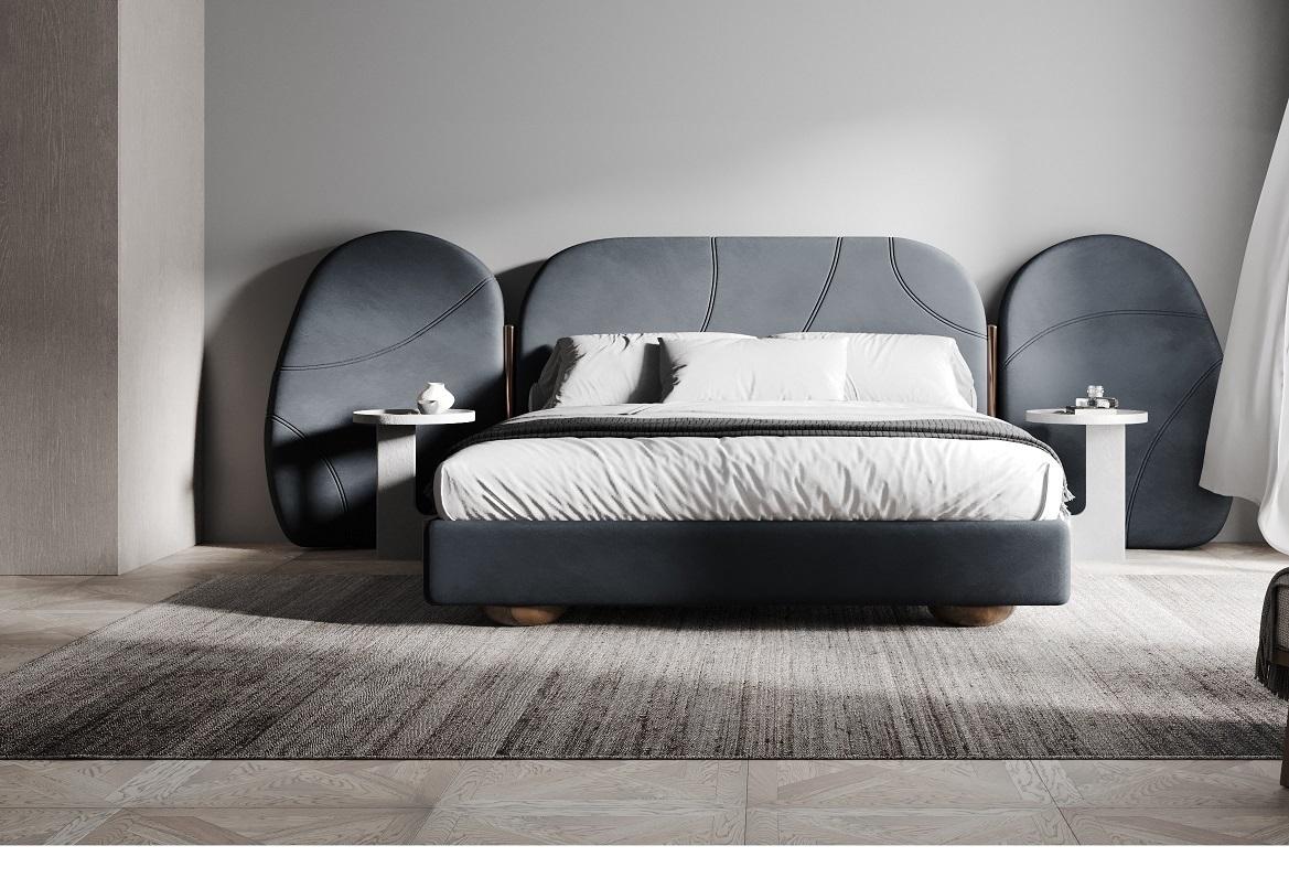 Dumbo Dream, Contemporary King Size Bed In Velvet In New Condition For Sale In New York, NY