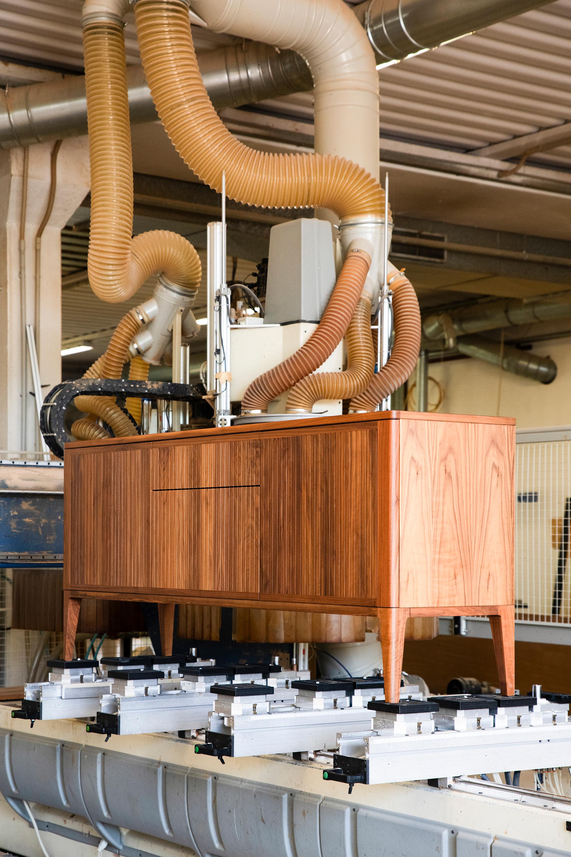 Moderne Buffet en bois massif Eleva, Wood Wood en finition Hand Made Nature, Contemporary en vente