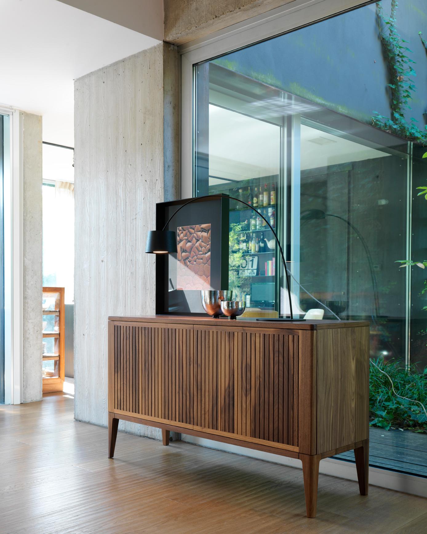 Eleva Solid Wood Sideboard, Walnut in Hand-Made Natural Finish, Contemporary In New Condition For Sale In Cadeglioppi de Oppeano, VR