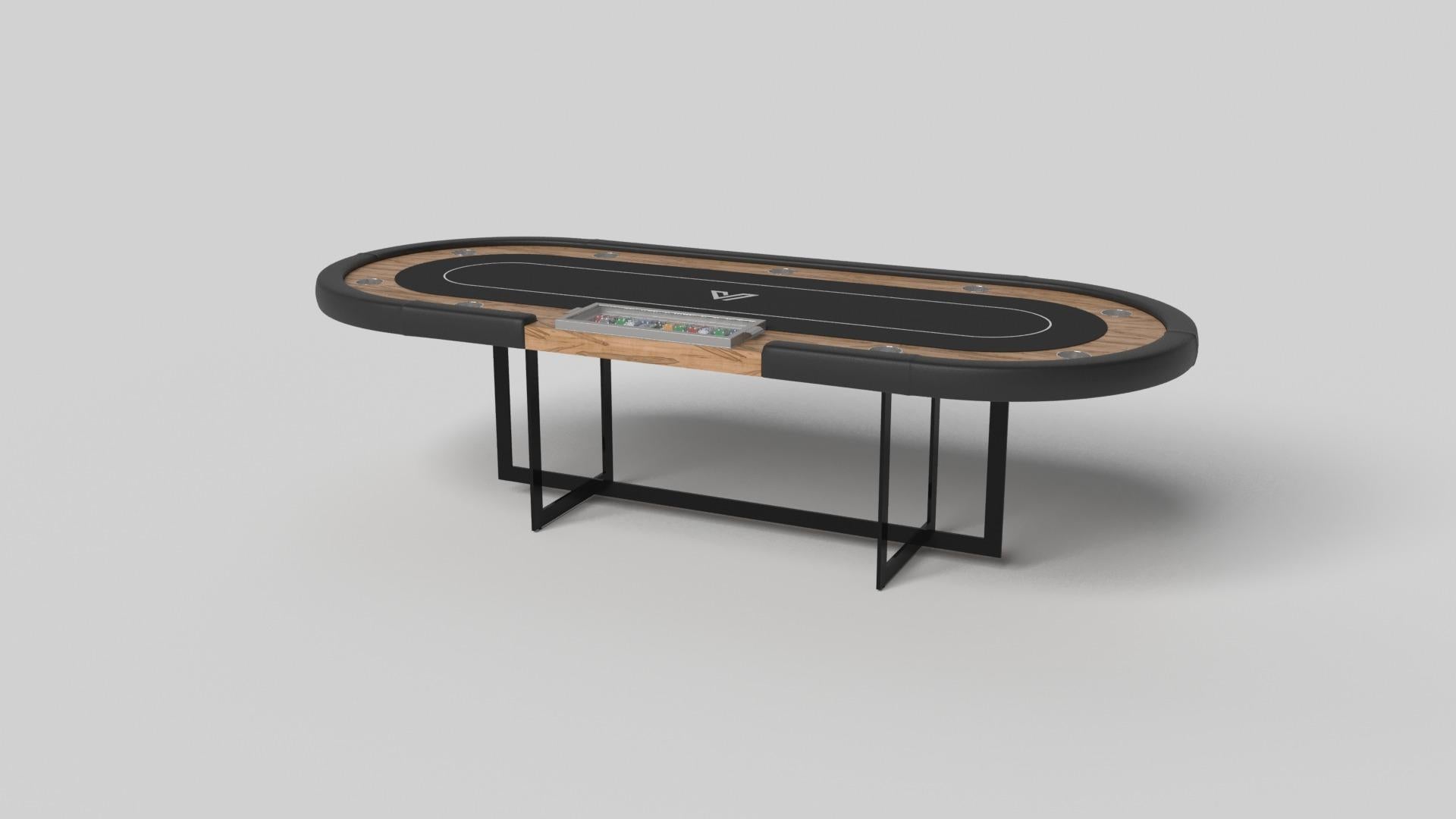 Con una base aperta in metallo, il nostro tavolo Beso è un'espressione unica di forme contemporanee e spazio negativo. Questo tavolo da poker è realizzato a mano dai nostri maestri artigiani con una base rettangolo-rettangolo che riprende gli angoli