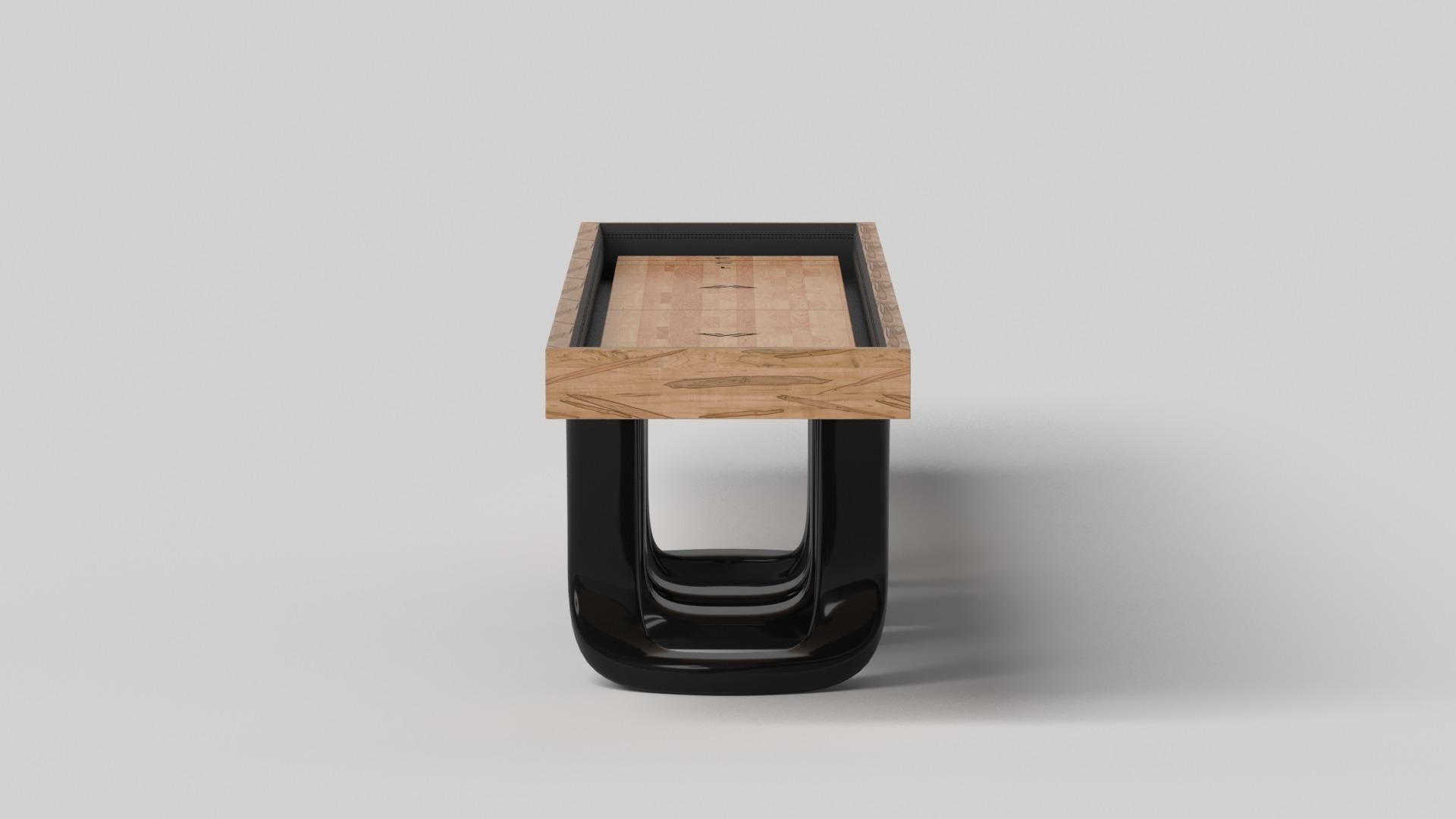Moderne Elevate Customs Draco Shuffleboard Tables / Bois d'érable bouclé massif de 18' - USA en vente