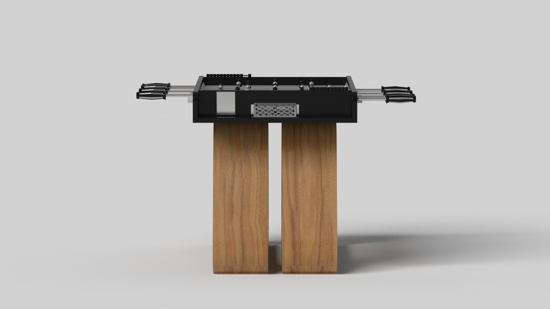 Moderne Elevate Customs Luge Foosball Tables / Bois de teck massif en 5' - Fabriqué aux États-Unis en vente