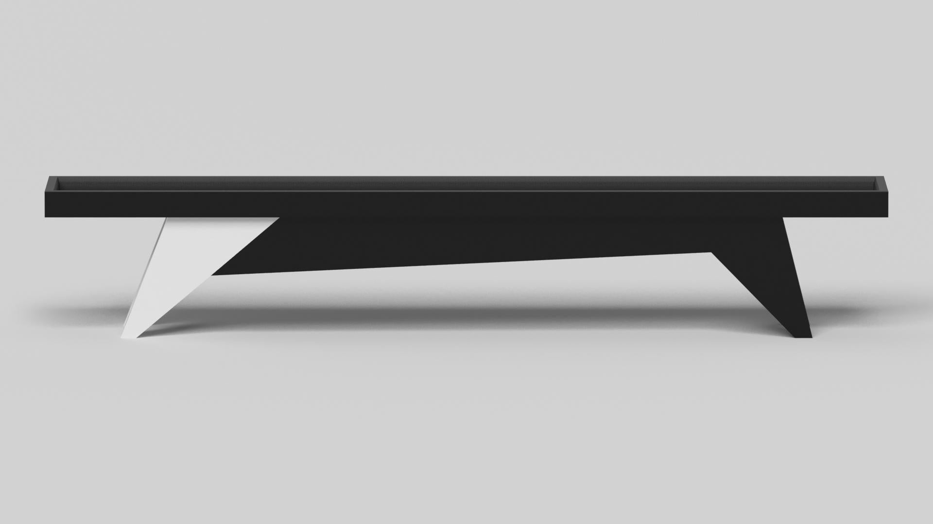Elevate Customs Mantis Shuffleboard-Tische /Solid Pantone Schwarze Farbe in 22'-USA (amerikanisch) im Angebot