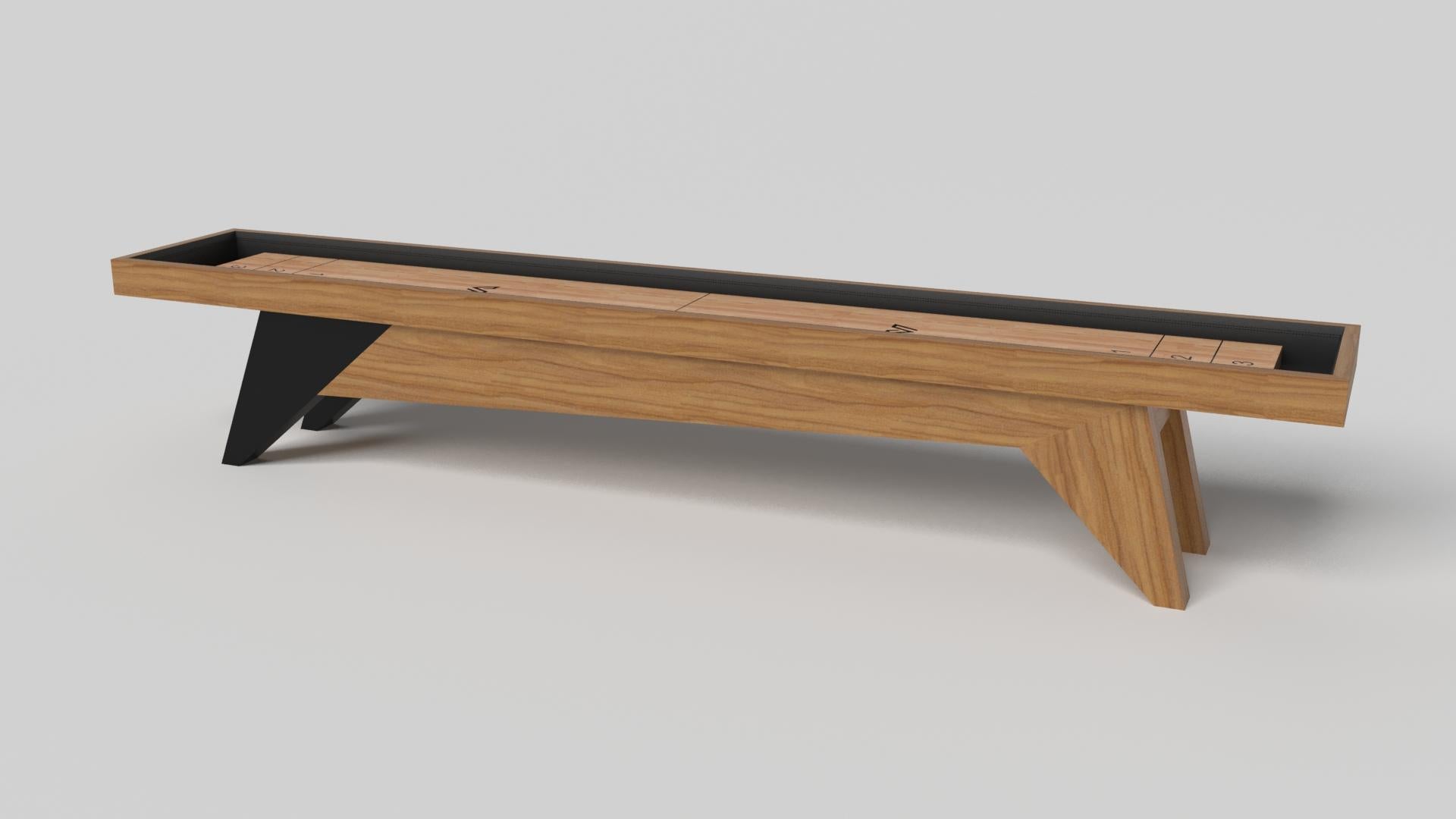 Der schlichte, aber raffinierte Shuffleboard-Tisch Mantis verleiht dem klassischen vierbeinigen Design eine frische, moderne Note. Scharfe Winkel und konisch zulaufende Beine sorgen für elegante Stabilität.

Größe:

9 Fuß - 108 