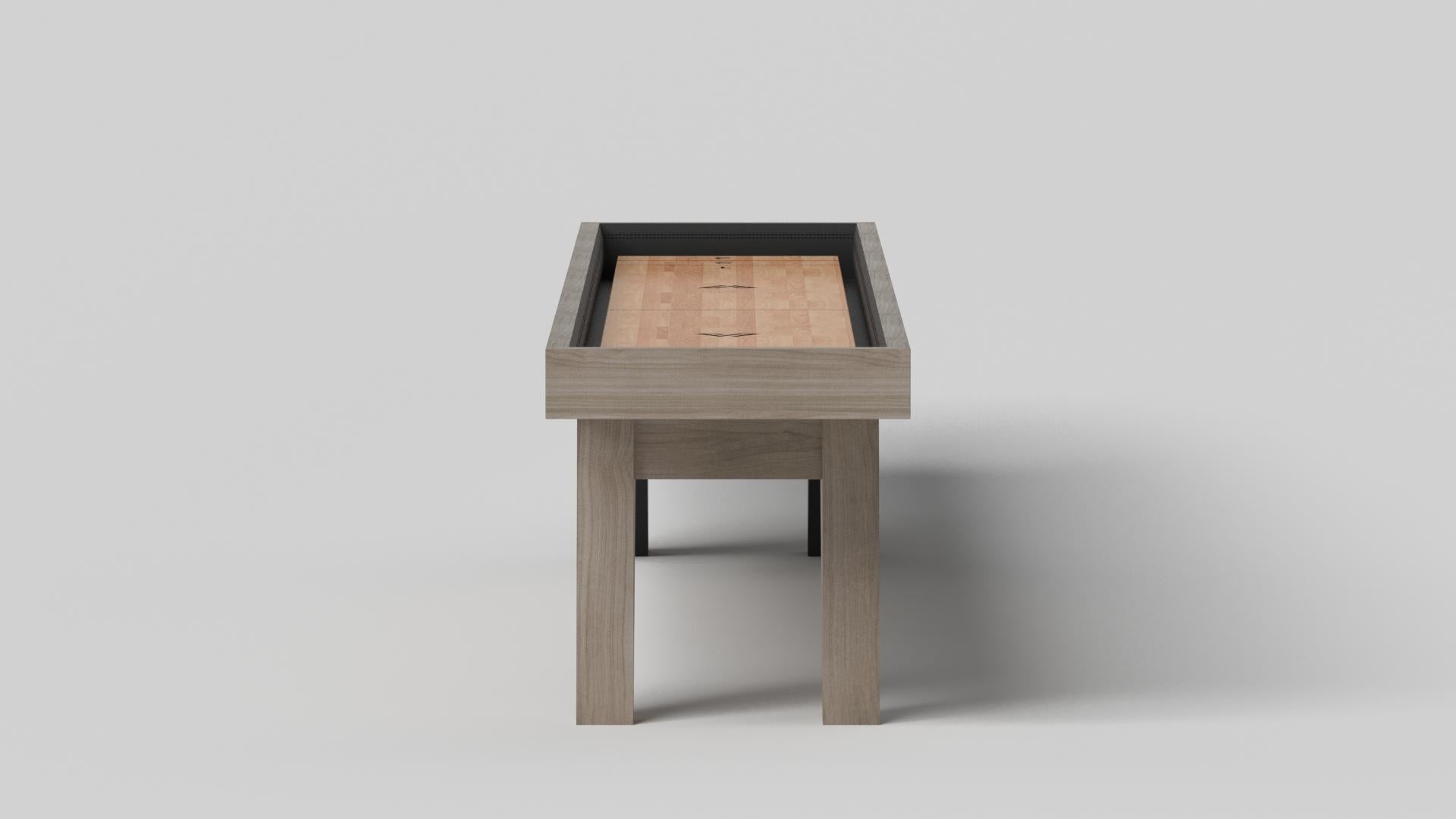 Moderne Elevate Customs Mantis Shuffleboard Tables / Bois de chêne blanc massif en 18' - USA en vente