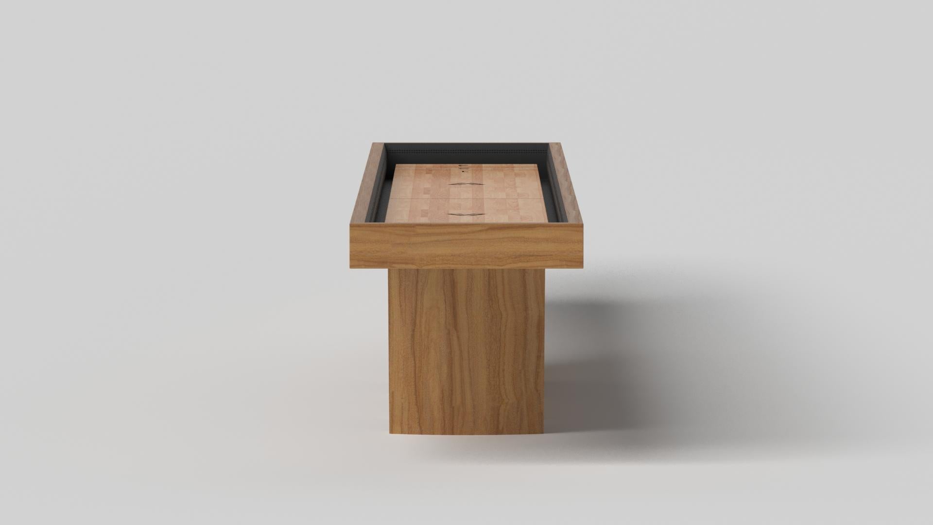 Moderno Tavoli da shuffleboard Maze di Elevate Customs / in legno massiccio di teak da 14' - Made in USA in vendita