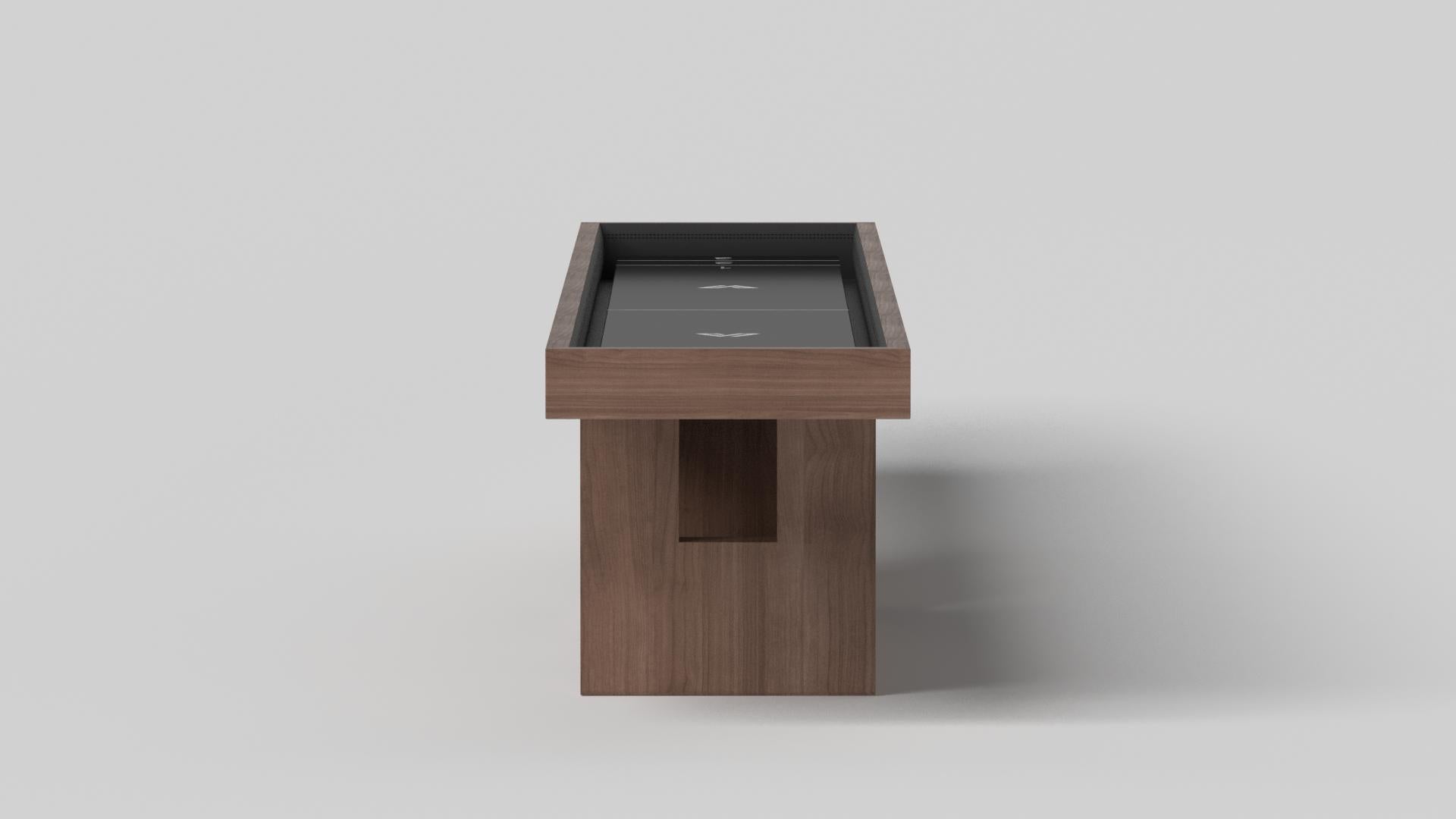 Moderne Tables de Shuffleboard Rumba de Elevate Customs / Solid Walnut Wood en 9' - USA en vente