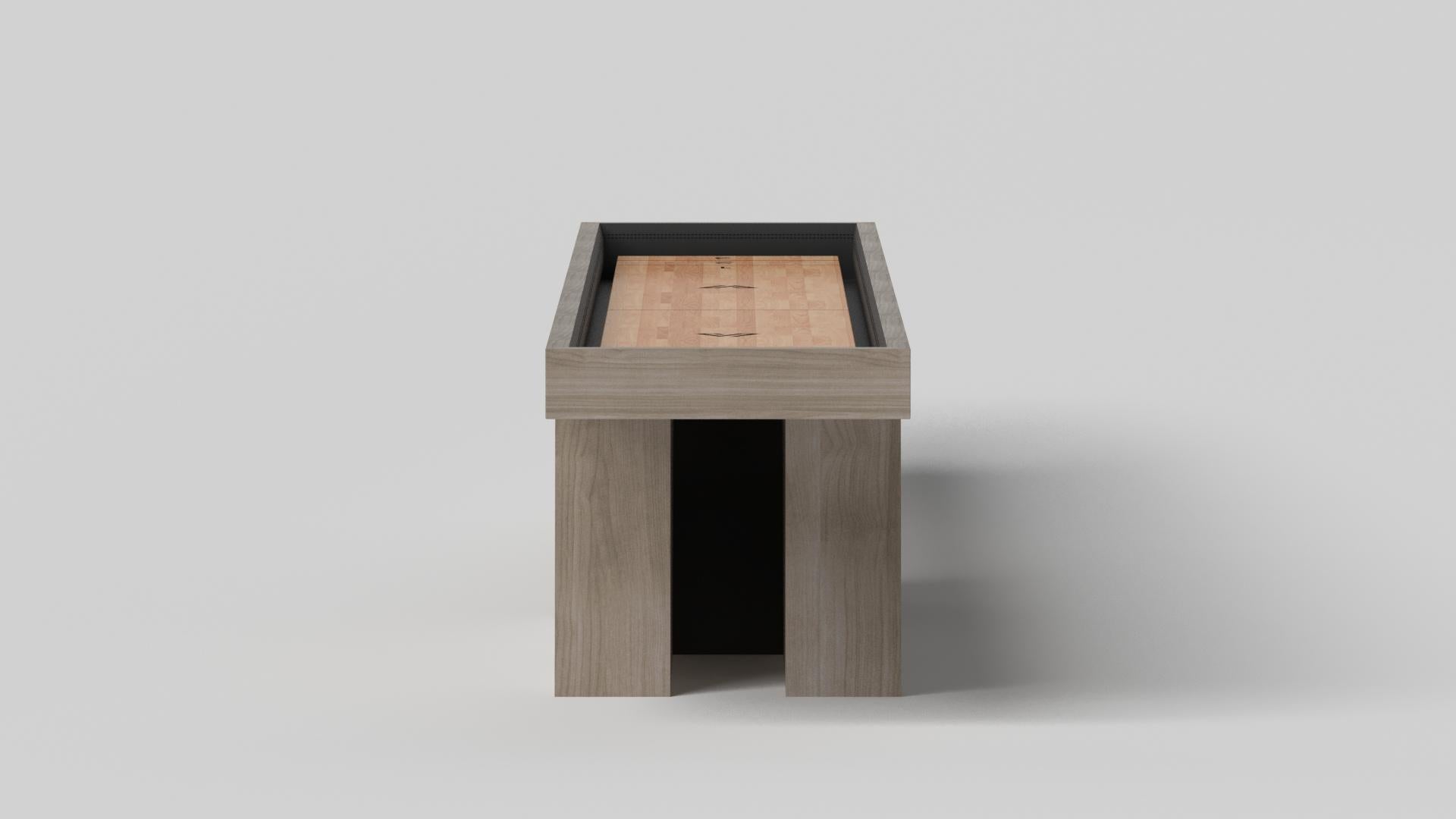 Moderno Tavoli da shuffleboard Elevate Customs Stilt / Legno massiccio di Oak Oak in 9' - USA in vendita