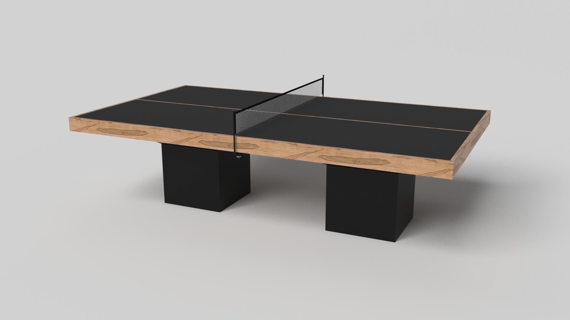 Le design minimaliste rencontre l'élégance opulente dans la table de tennis de table Trestle. Détaillée avec une surface professionnelle pour des jeux sans fin, cette table contemporaine est fabriquée de manière experte. Les pieds carrés lui