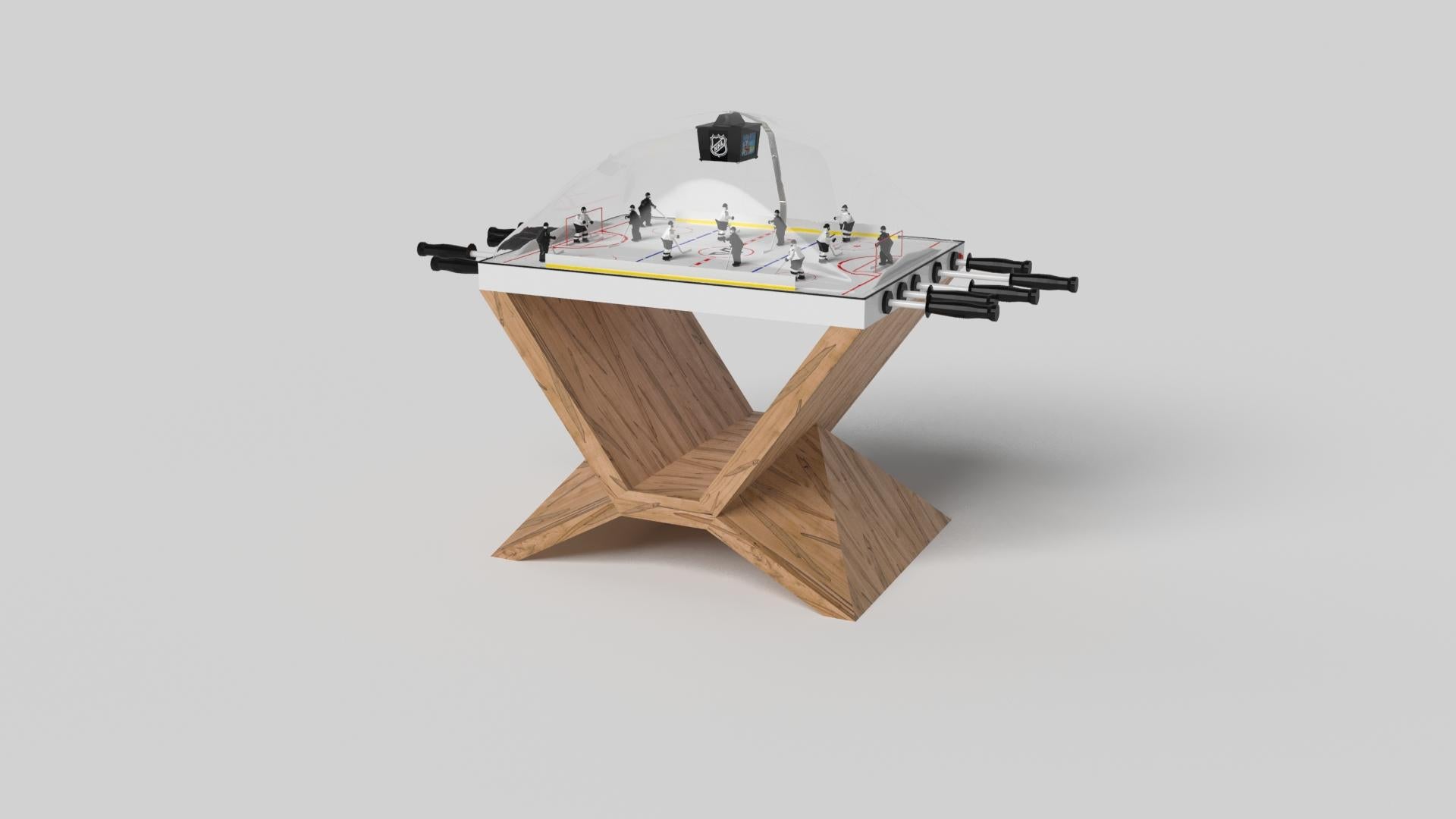 In cromo, il tavolo da hockey a cupola Kors è un esempio eccellente di contrasto di forme geometriche. Questo tavolo presenta una base angolare che mette in risalto la bellezza dello spazio negativo dalla vista frontale. Dalla vista laterale, offre
