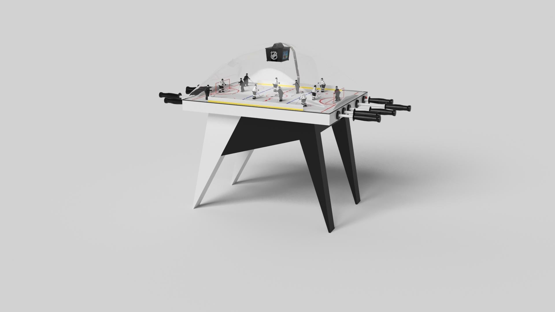 Simple mais sophistiquée, la table de hockey à dôme Mantis apporte une touche de fraîcheur et de modernité à un design classique à quatre pattes. Les angles vifs et les pieds fuselés assurent une stabilité élégante, tandis que les accents de couleur