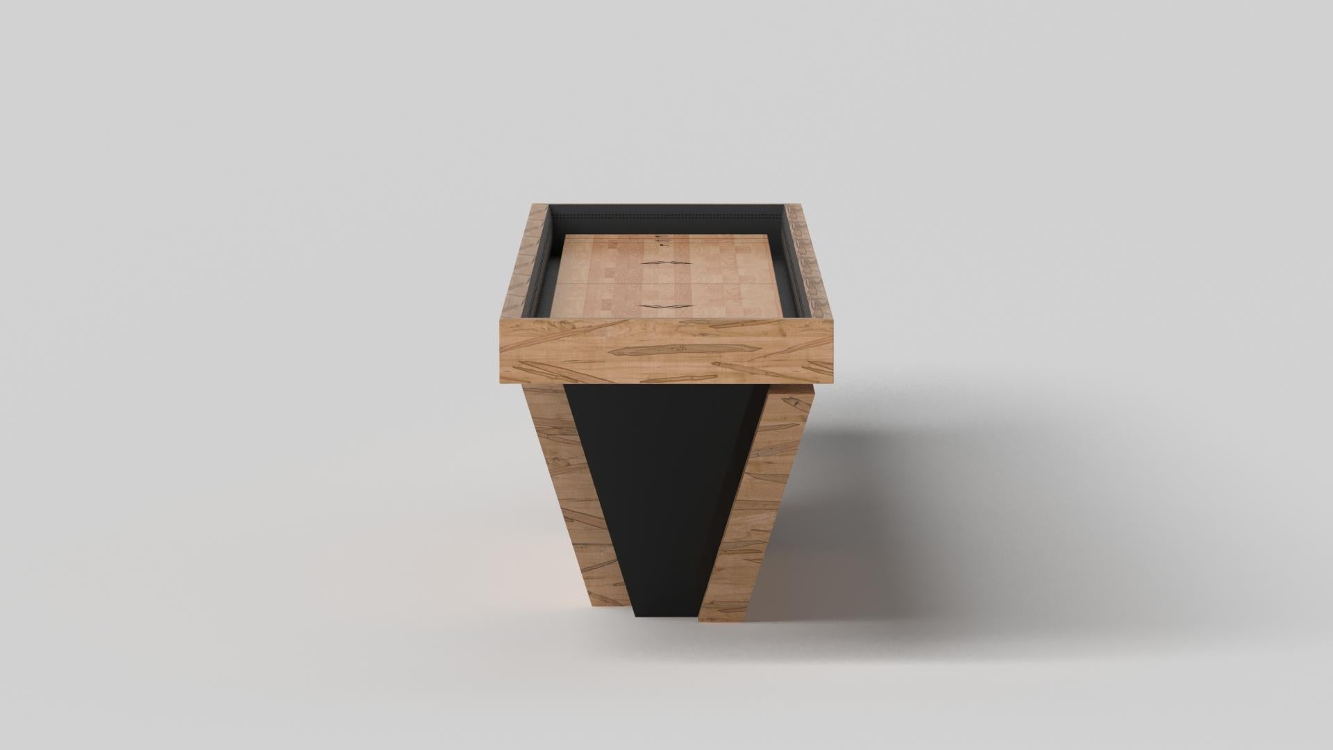 Moderno Tavoli da Shuffleboard Vogue di Elevate Customs / Legno massiccio di acero riccio da 16' - USA in vendita