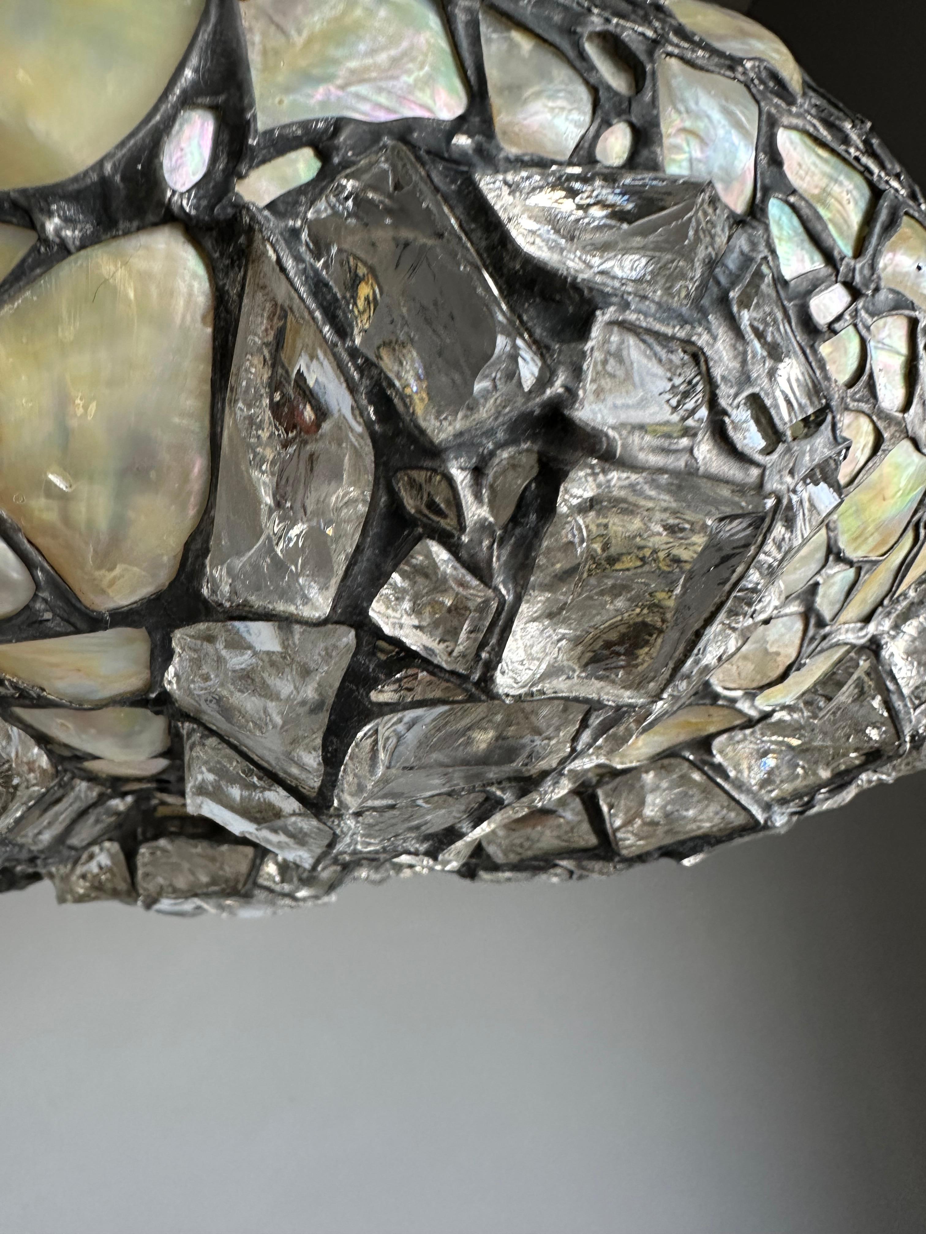 Élevez votre A Space avec une grande lampe pendante en verre teinté de 19,7Ø Antique Chunky. en vente 4