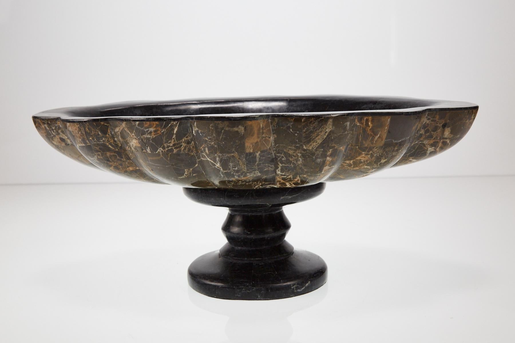 Elevated Tessellated Stone Shell Bowl in Black and Snakeskin Stones, 1990s In Excellent Condition For Sale In Los Angeles, CA