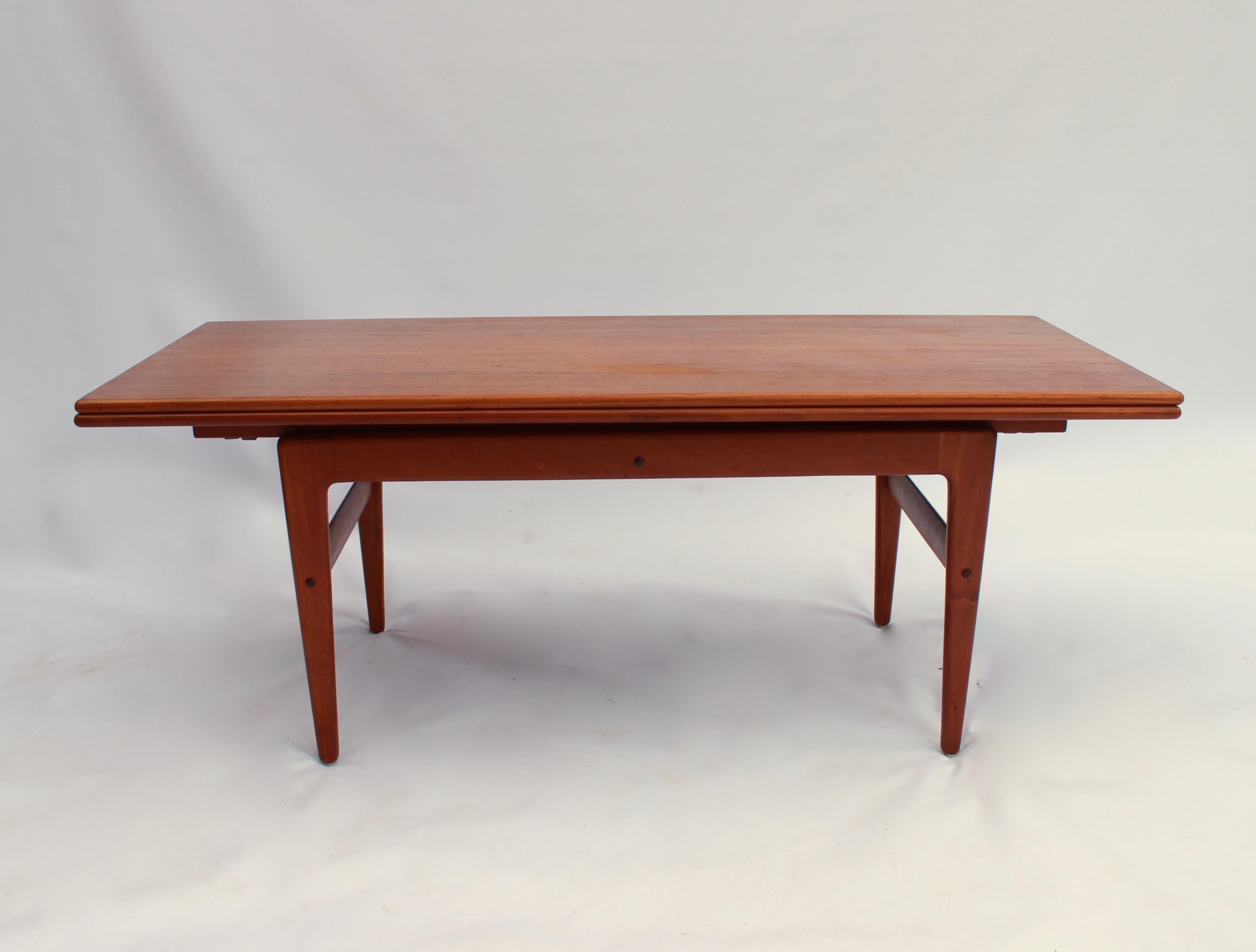 Elevator Table in Teak and of Danish Design, 1960s In Good Condition In Lejre, DK