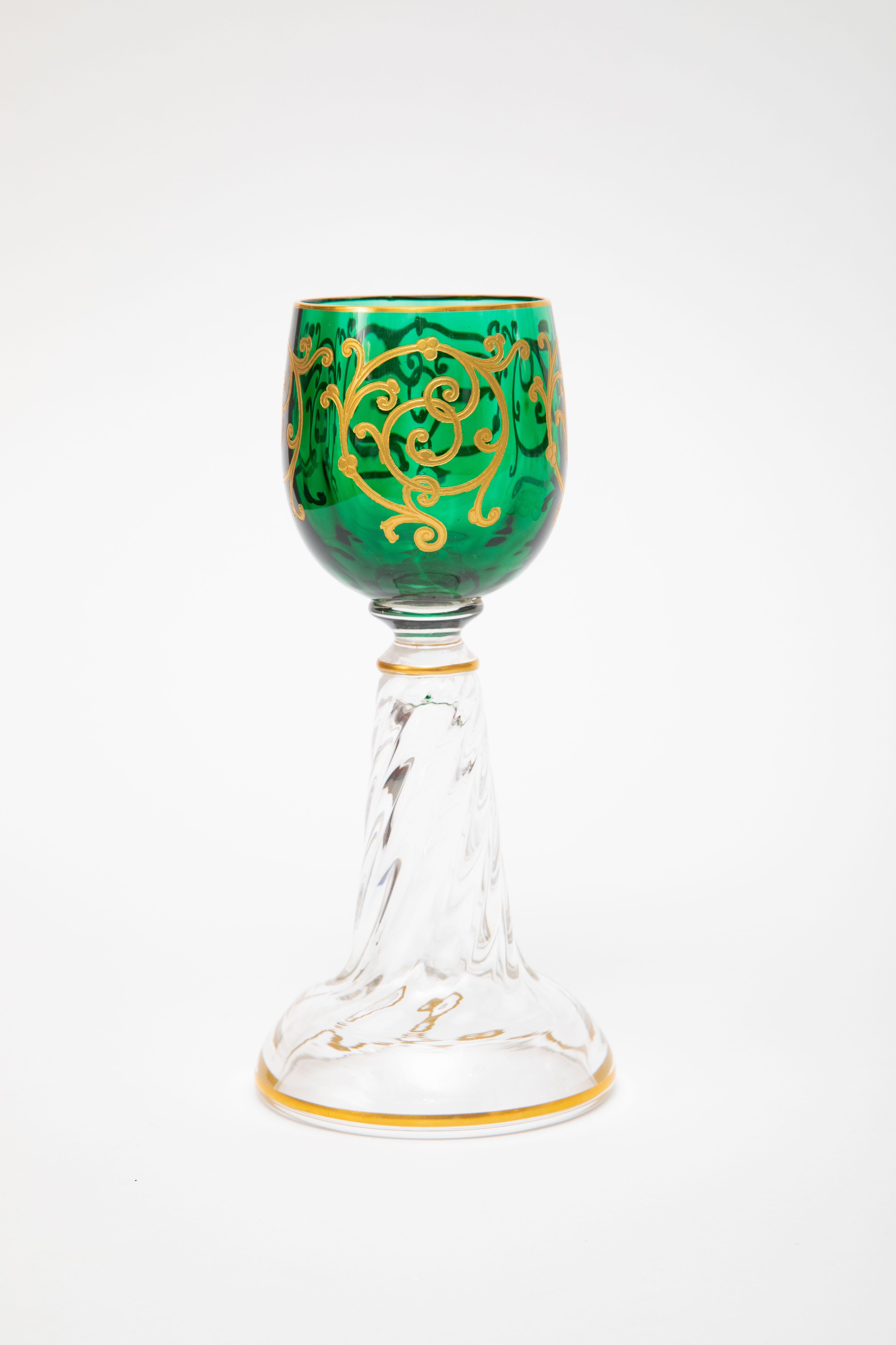 Diez Copas de Vino Antiguas Francesas Verde Oro Sobreelevado, circa 1890 Francés en venta