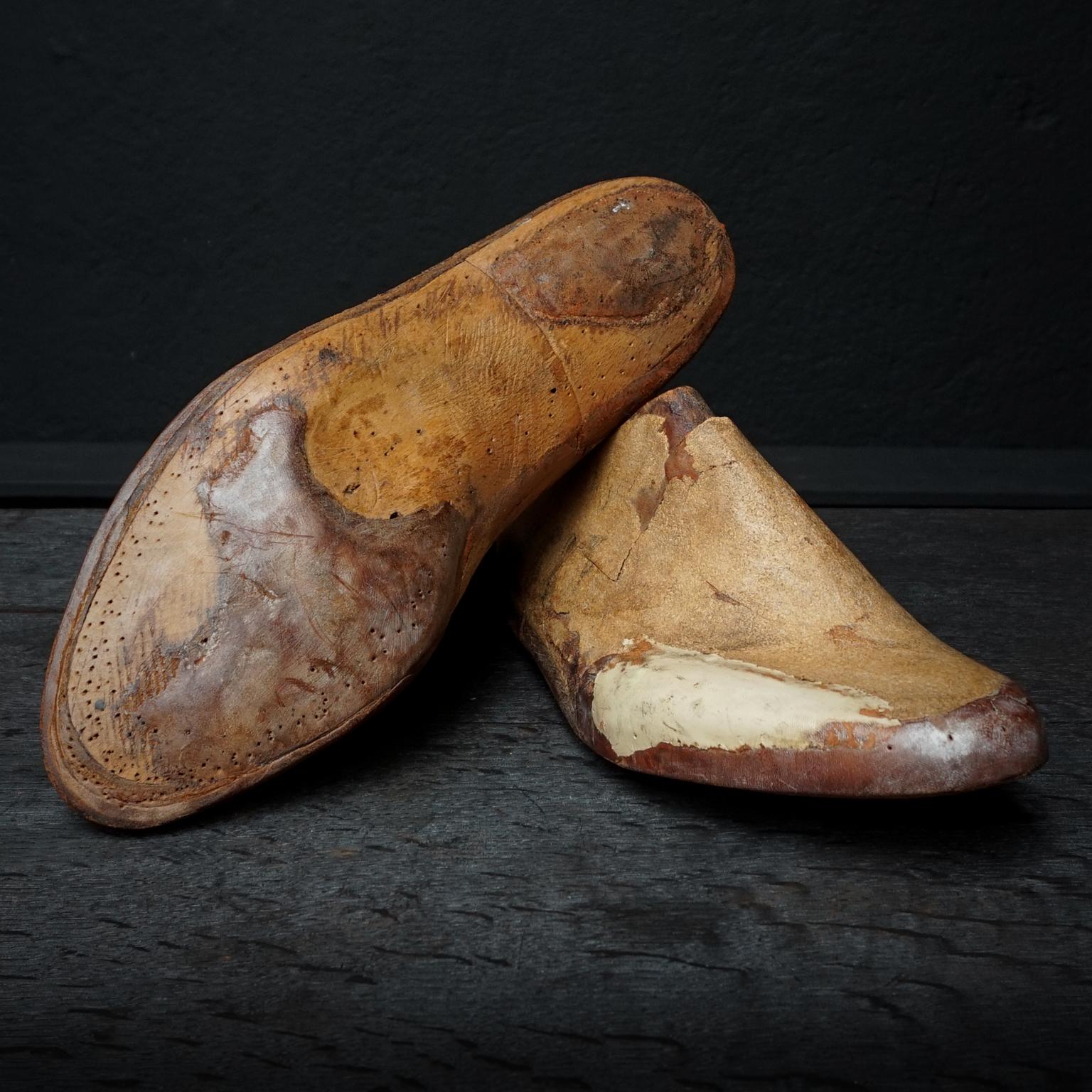 Eleven Antique French Pairs of Orthopedic Wooden Shoe Lasts For Sale 9
