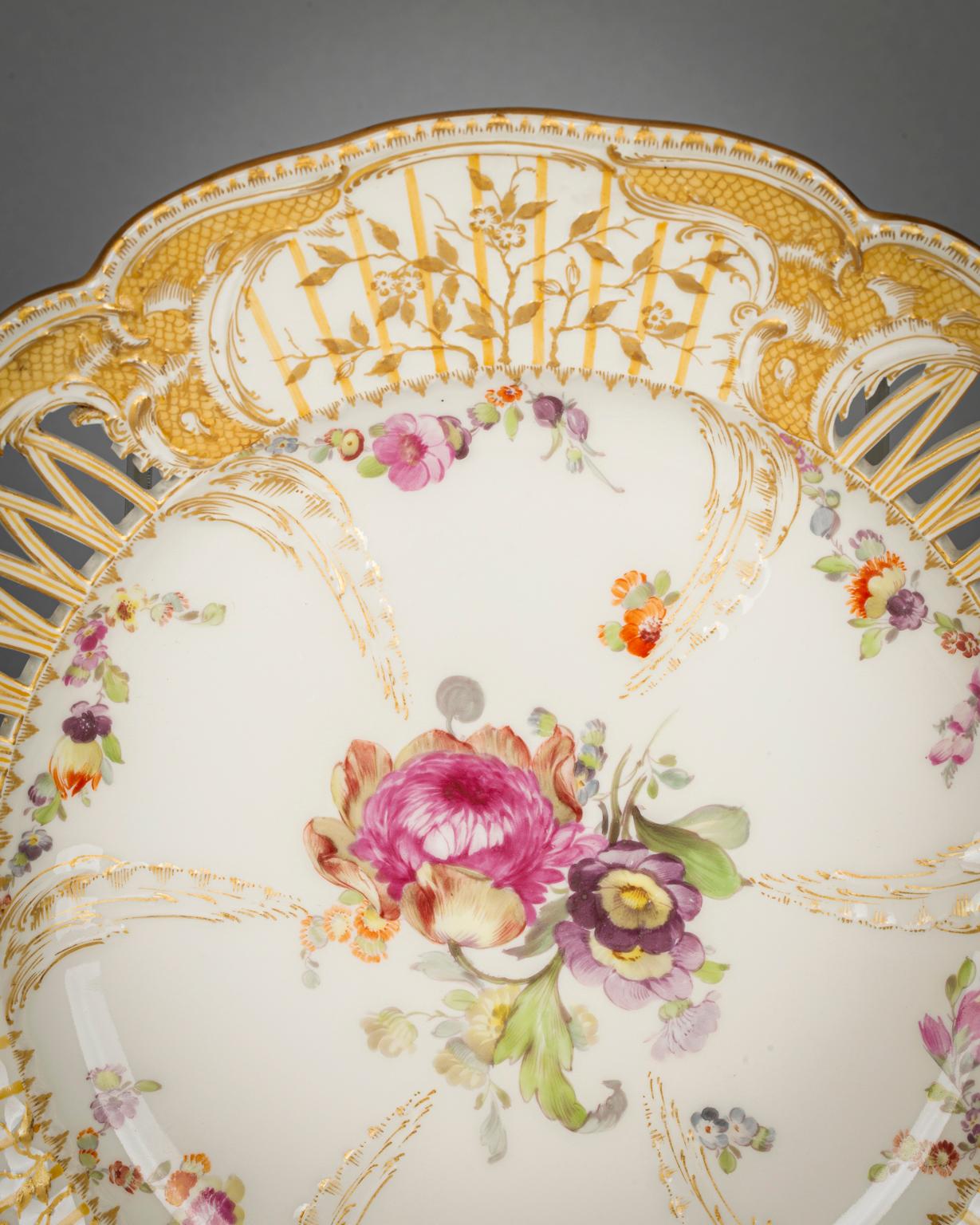 Eleven Berlin Porcelain Reticulated Cabinet Plates, circa 1880 In Good Condition For Sale In New York, NY