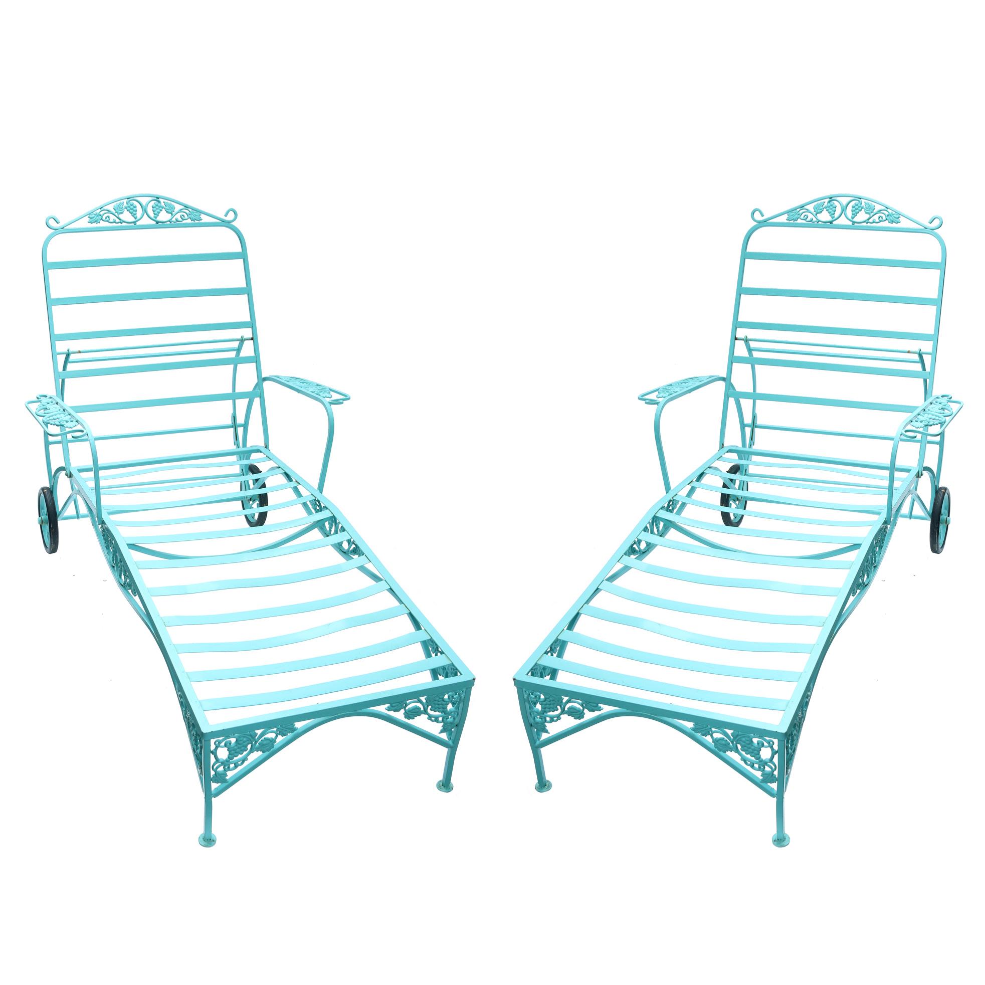 Eleven Piece Vintage Woodard Outdoor Furniture in Turquoise In Good Condition In Locust Valley, NY