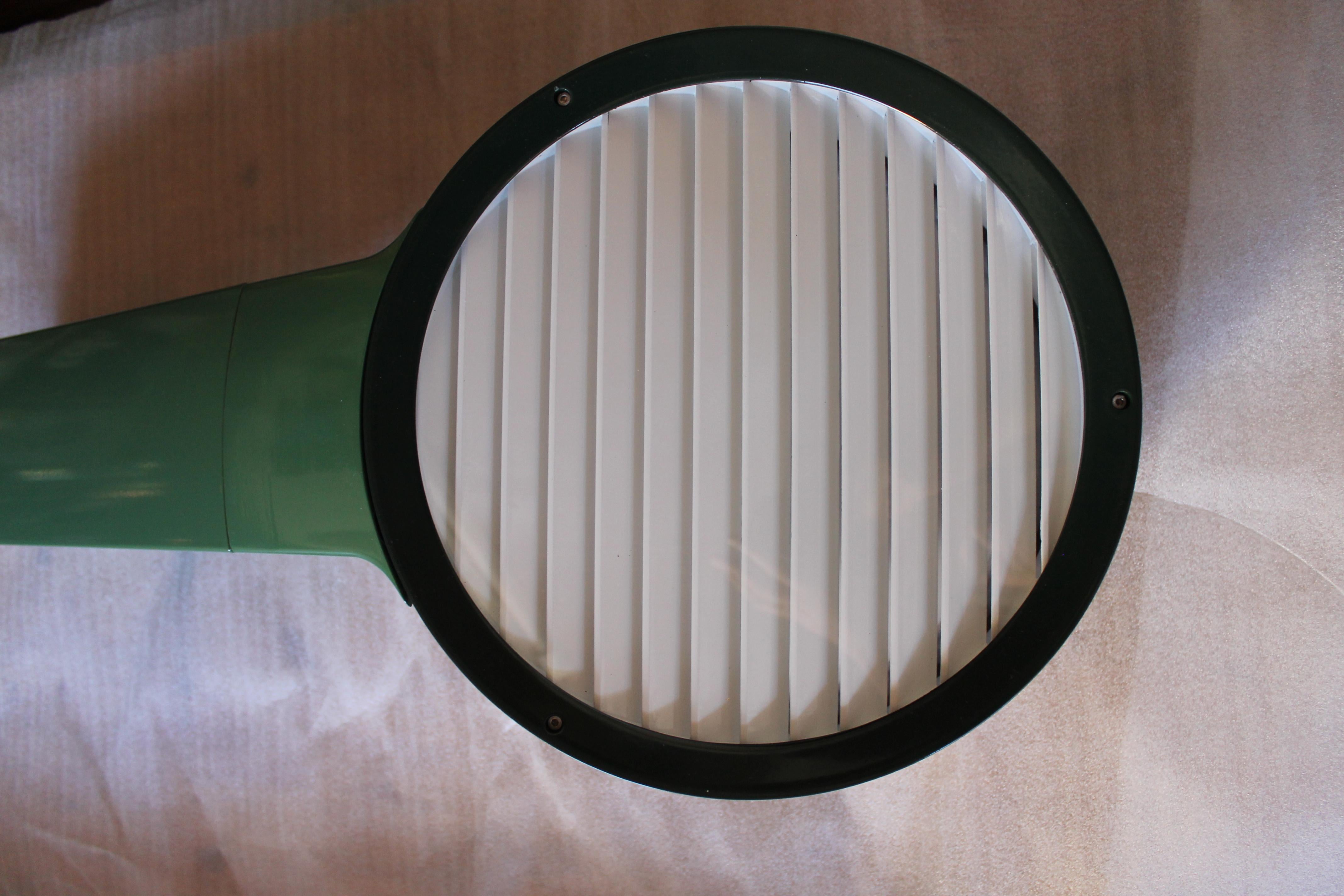 Tobia Scarpa Italienische Flos „Tamburo“ Grüne Beleuchtungskörper für den Außenbereich im Angebot 1