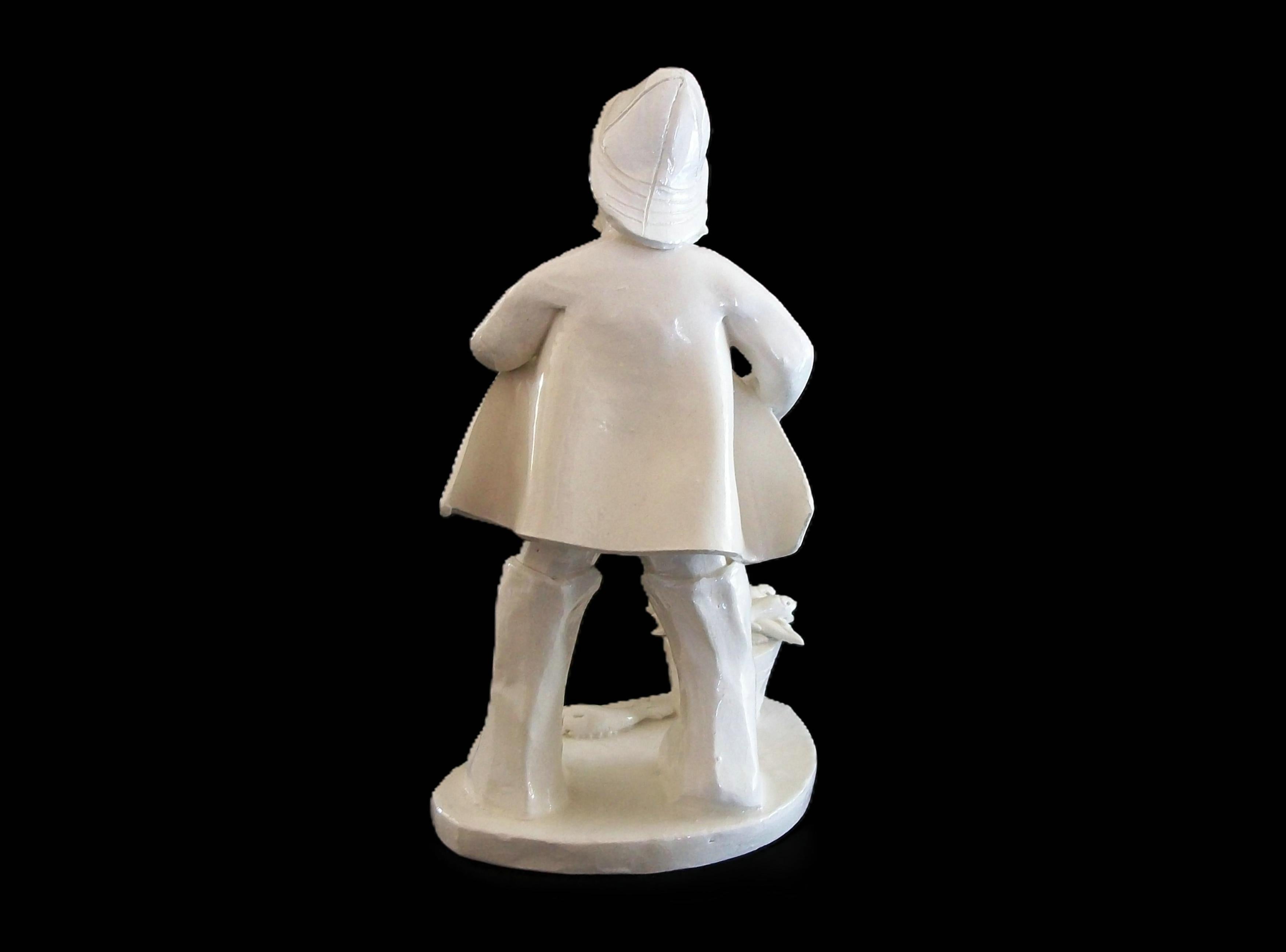 ELFRIEDE MEINDL - Folk Art Ceramic Atlantic Fisherman Figure - Canada - C.1970's For Sale 2