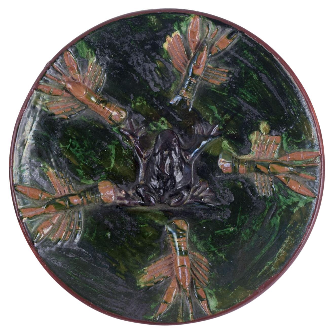 Elfstrands Kärlfabrik, Sjöbo. Unique ceramic dish. Frog and crab in relief.