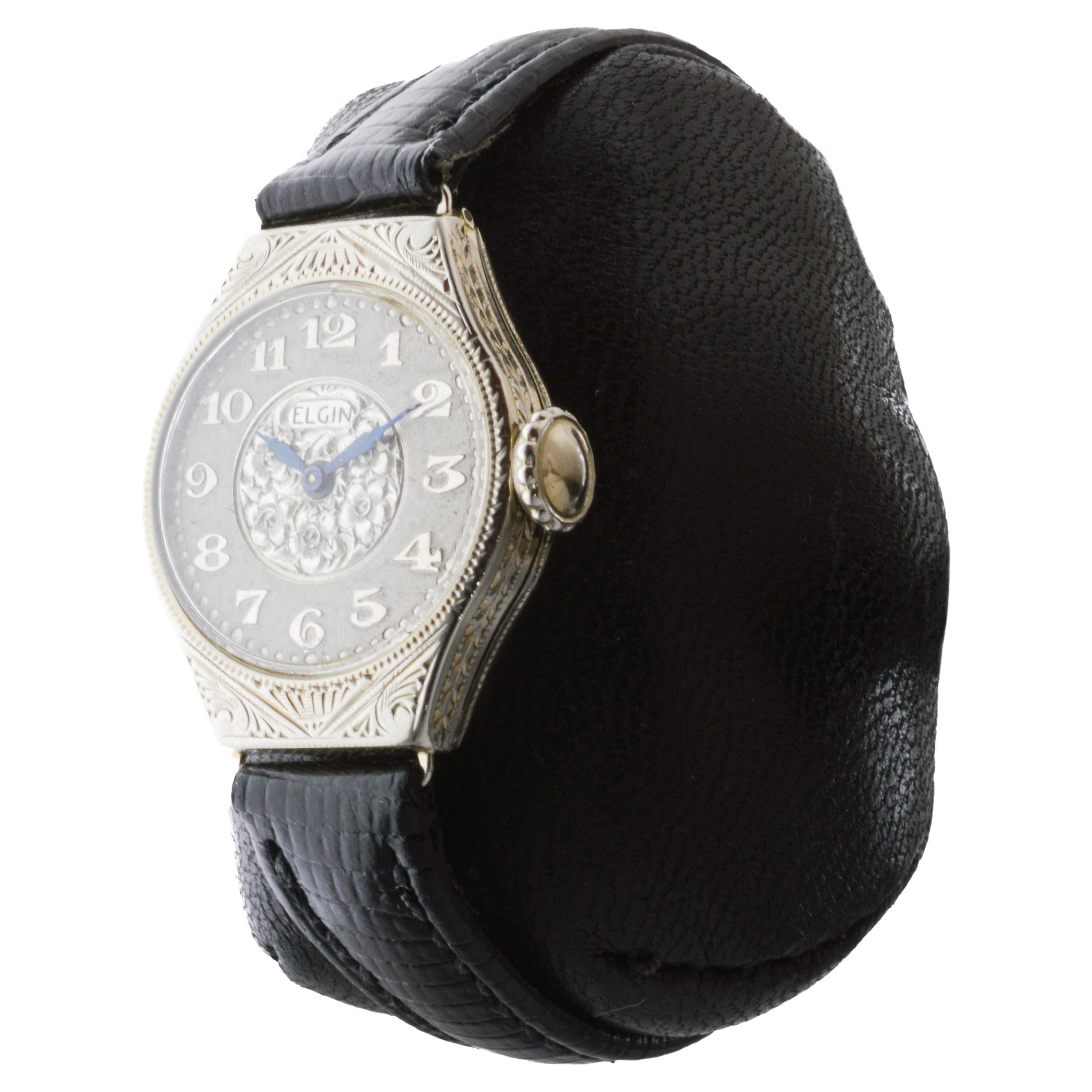 Femenino o masculino Reloj Art Déco Elgin 14Kt Caja y Esfera Grabadas a Mano  hacia 1922