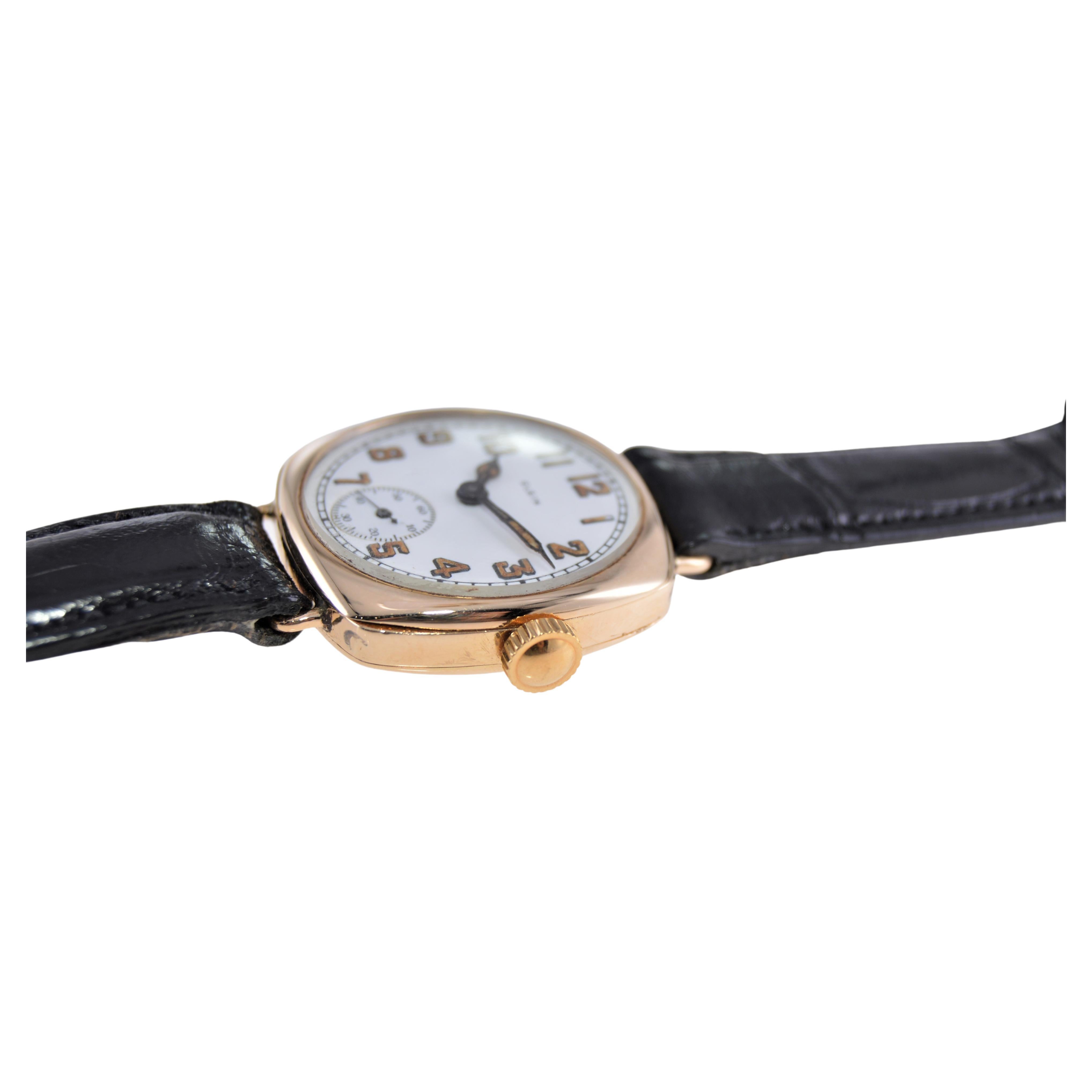 Elgin 14Kt. Montre-bracelet ancienne en or massif en forme de coussin de haute qualité de 1896 en vente 1