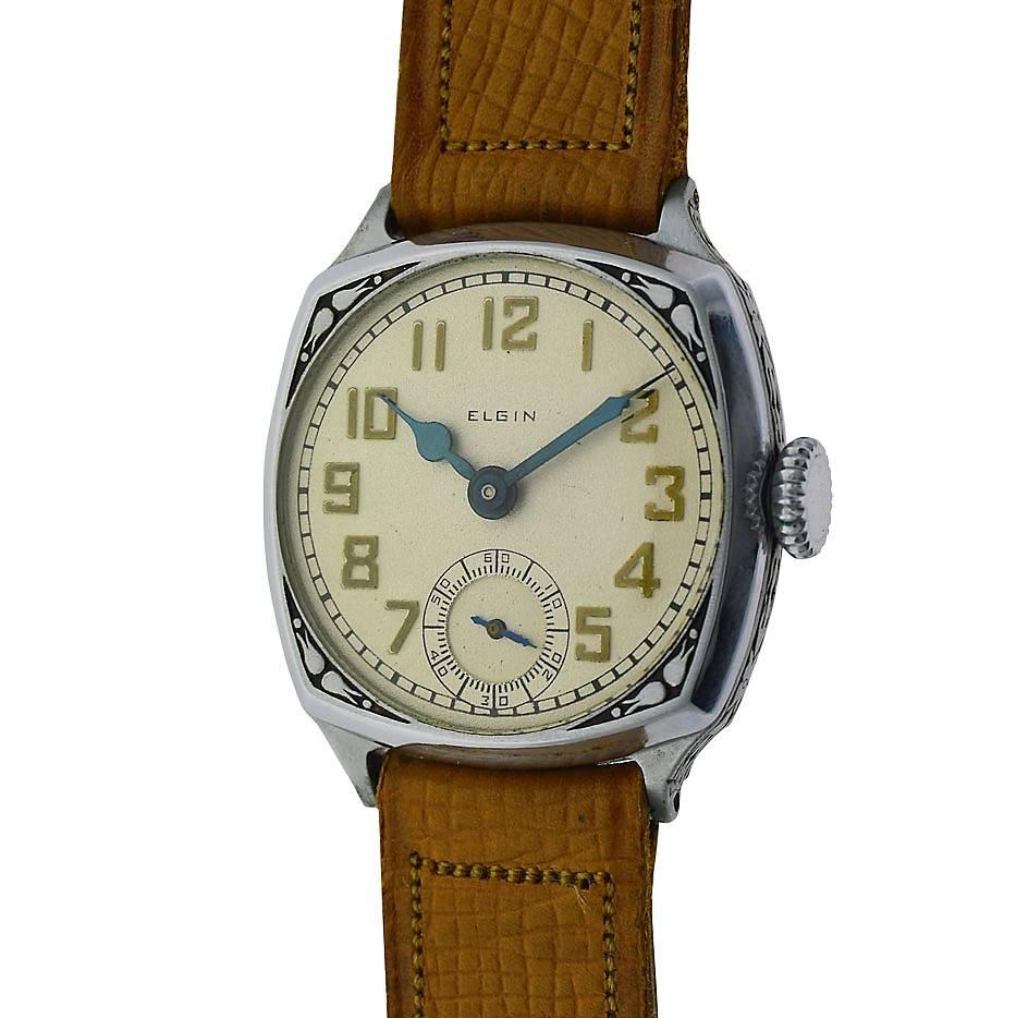 FACTORY / HOUSE: Elgin Watch Company
STYLE / REFERENCE: Art deco
METAL / MATERIAL: Chromium 
CIRCA: 1928
DIMENSIONS: Length 34mm X Diameter 29mm
MOVEMENT / CALIBER: Winding / 7 Jewels / Cal.485 
DIAL / HANDS: Silvered with Arabic Numerals / Blued