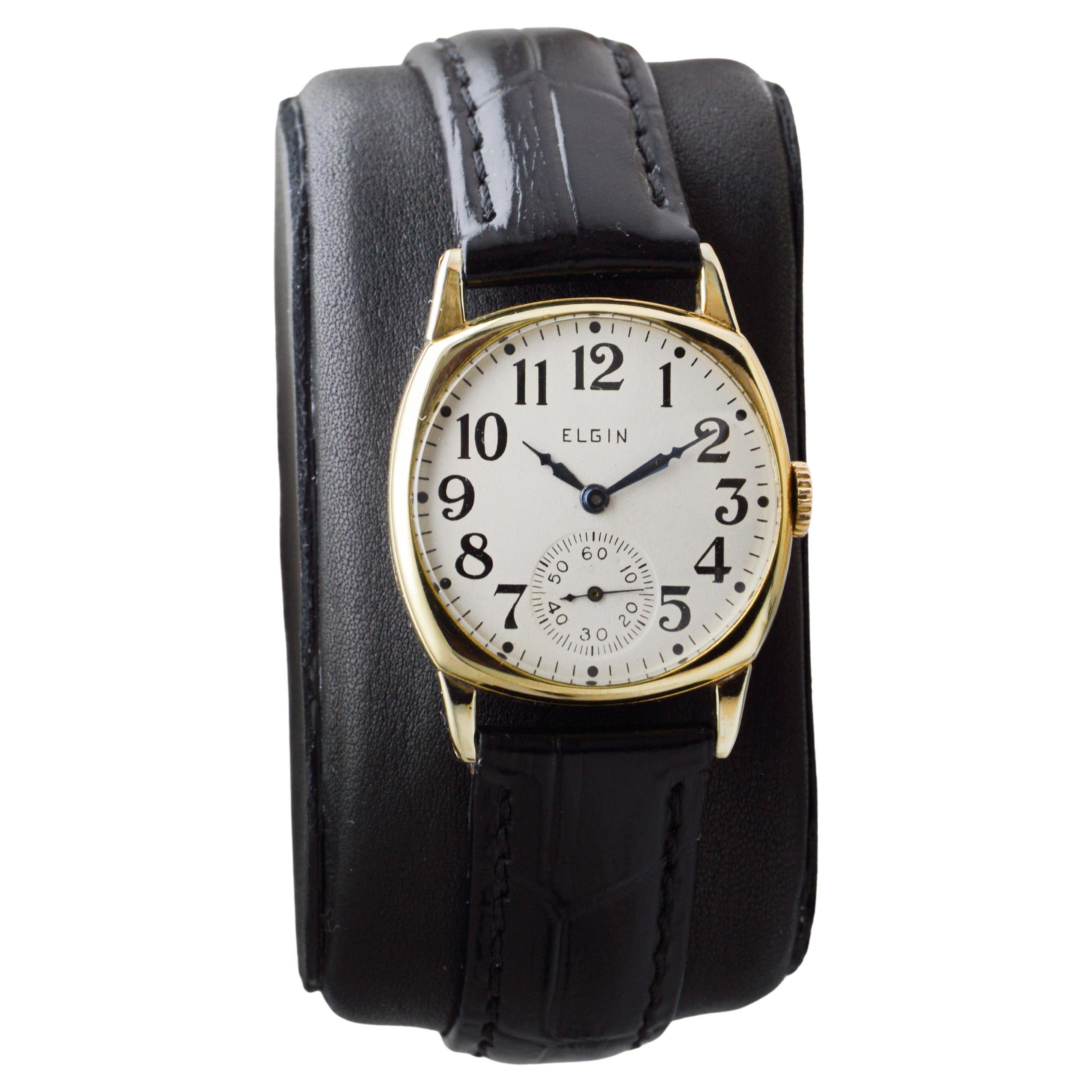 Montre en forme de coussin Art déco, en or, Elgin, circa 1925 Unisexe en vente