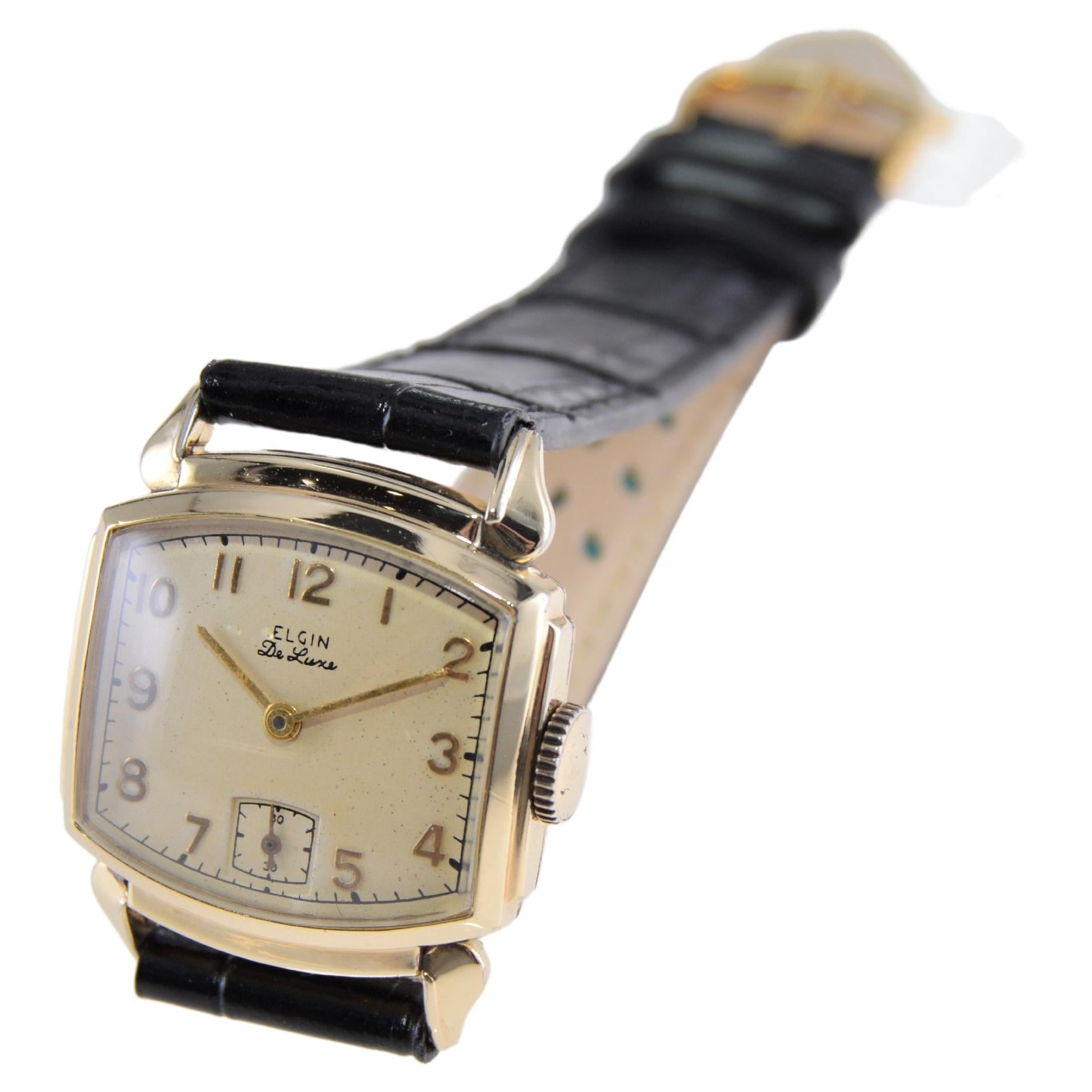 Women's or Men's Elgin Gold Filled Art Deco Watch with Original Dial from 1940's For Sale