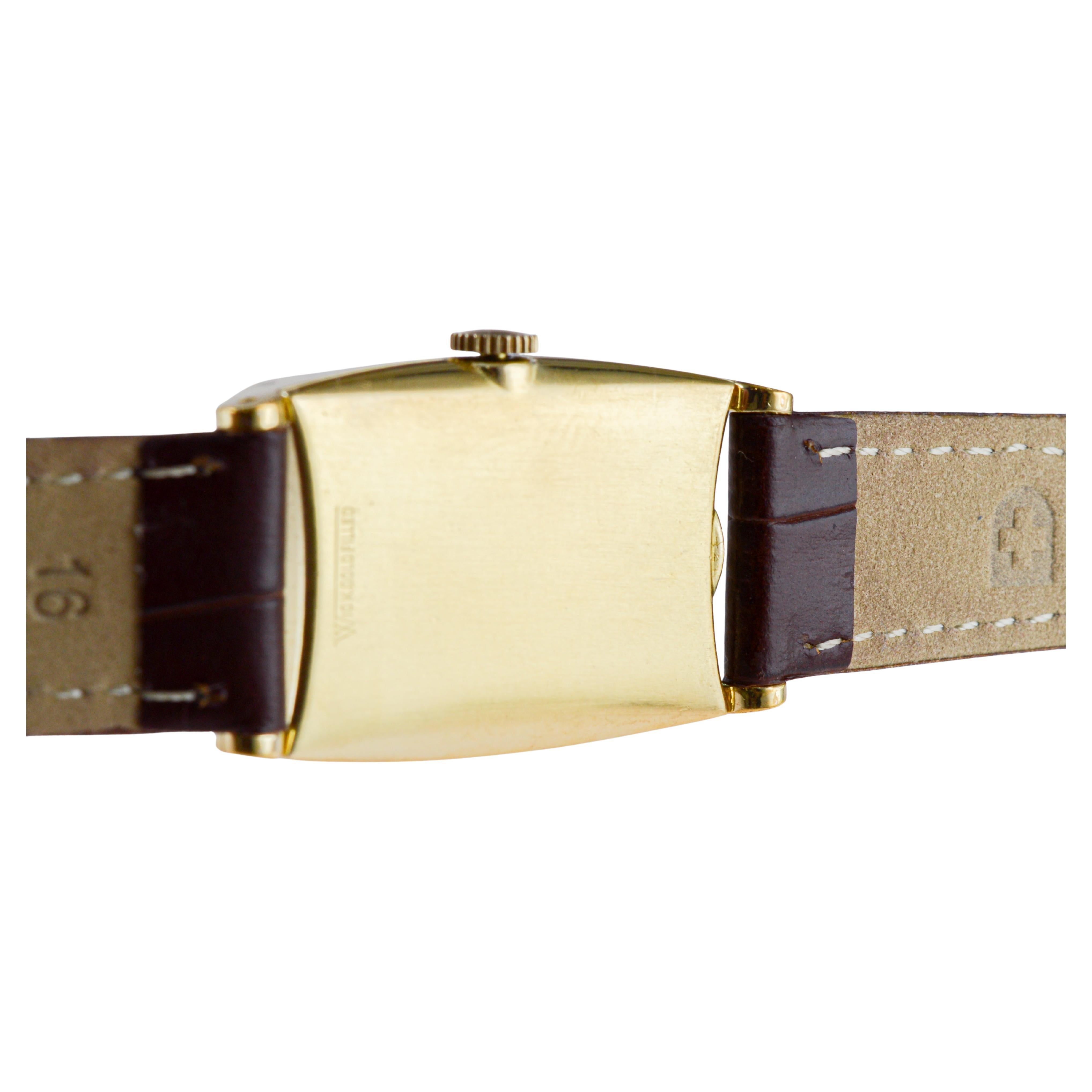 Montre en forme de tortue de luxe Art déco, en or, Elgin, circa 1940 en vente 11