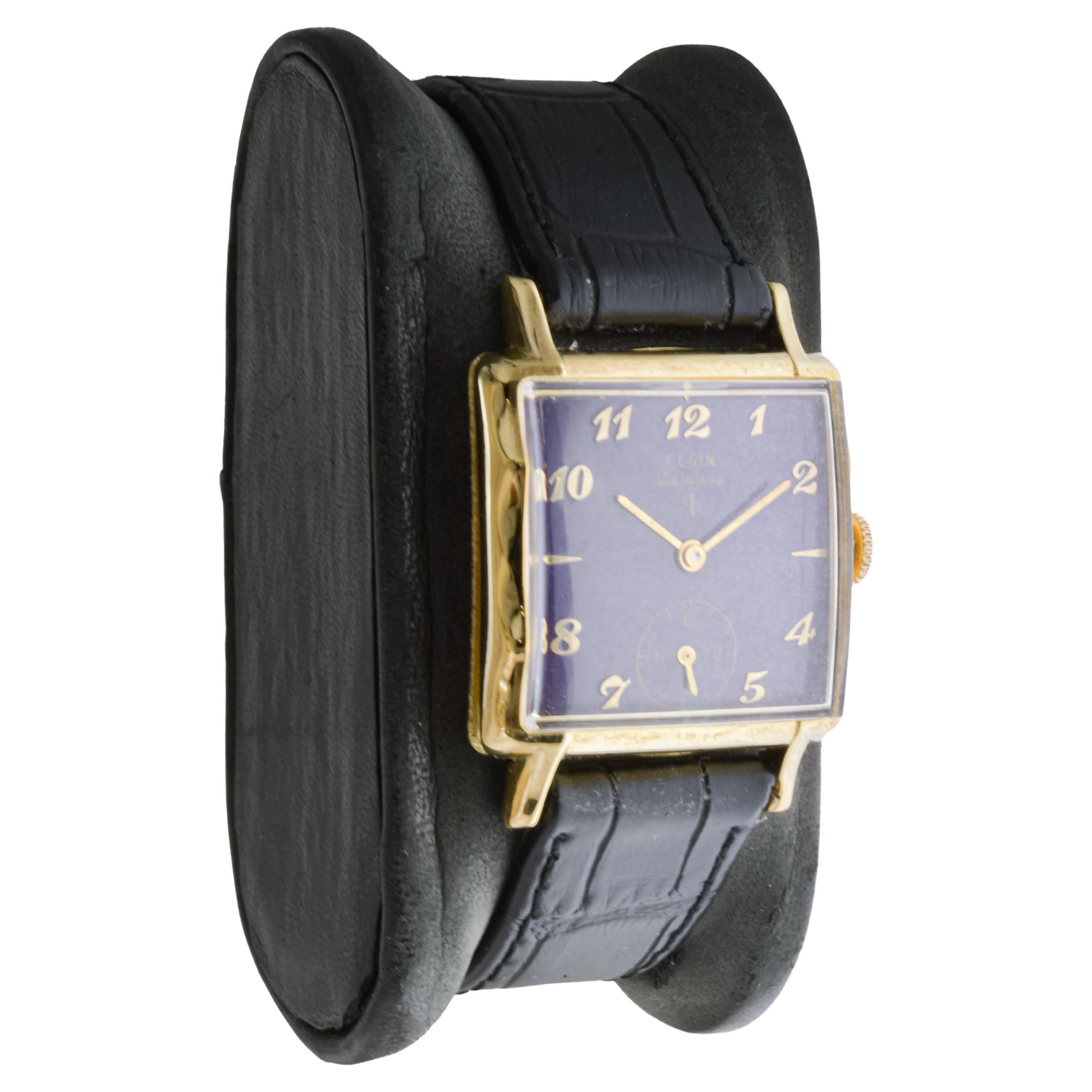FACTORY / HOUSE: Elgin Watch Company
STYLE / REFERENCE: De Luxe / Art Deco Tank Style
METAL / MATERIAL: Yellow Gold Filled
CIRCA / YEAR: 1940's
DIMENSIONS / SIZE: Length 35mm X Width 25mm
MOVEMENT / CALIBER: Manual Winding / 17 Jewels / Caliber