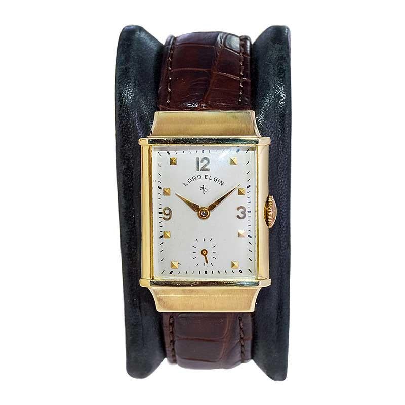Elgin, Lord Elgin 14Kt. Solid Gold Art Deco Watch American Made From 1944  In Excellent Condition For Sale In Long Beach, CA