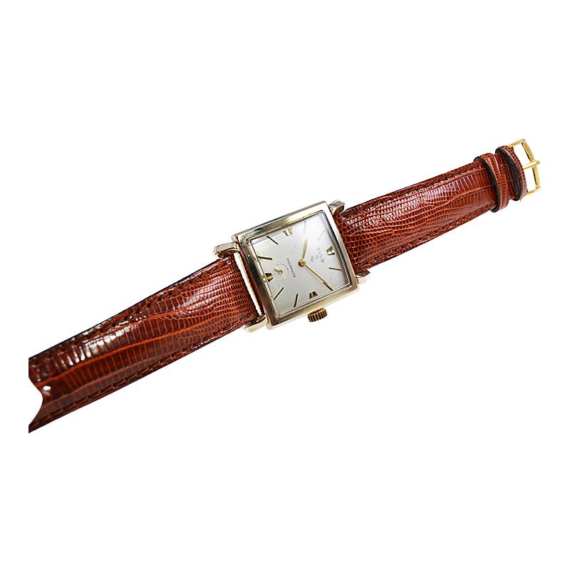 Women's or Men's Elgin Mid Century Manual Winding Watch with Original Silvered Dial For Sale