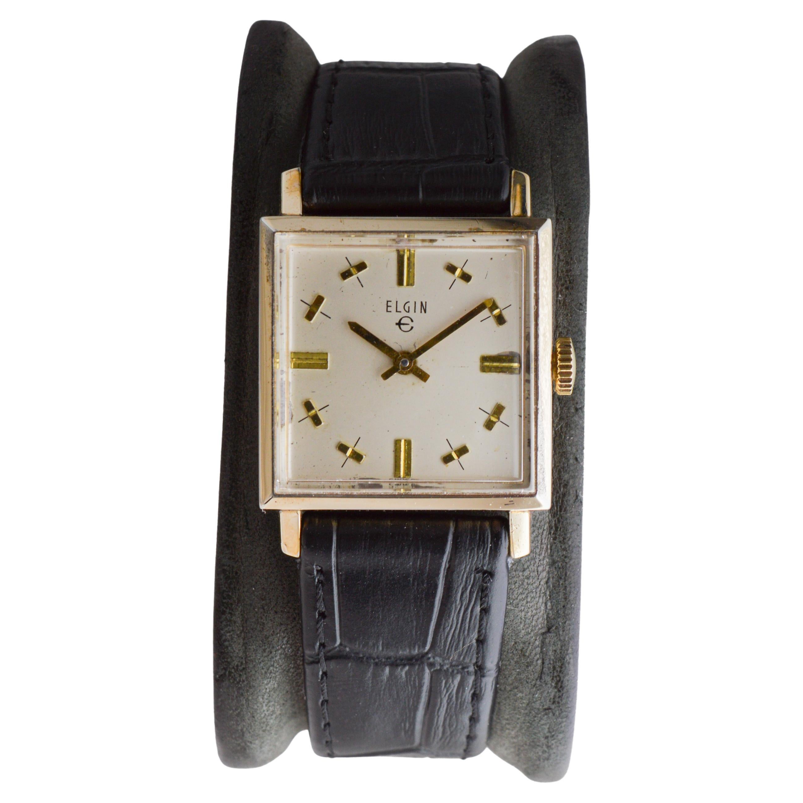 Elgin Mid Century Watch all Original with Original Box 1950's or 60's In Excellent Condition In Long Beach, CA