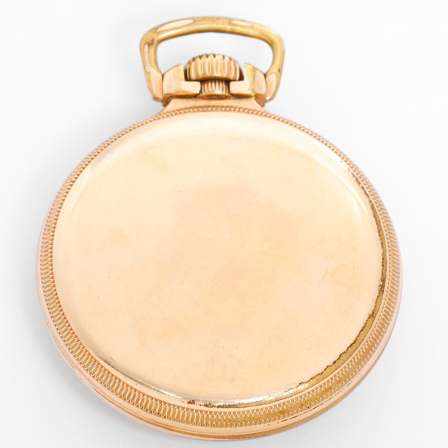 Elgin Pocket Watch - Manual winding.  Gold filled . White enamel with blue hands. Single sunk dial. Manual winding ; 21 Jewel. Dual time zone . Gold filled . White enamel with blue hands. Single sunk dial . Pre-owned with custom box. Railroad