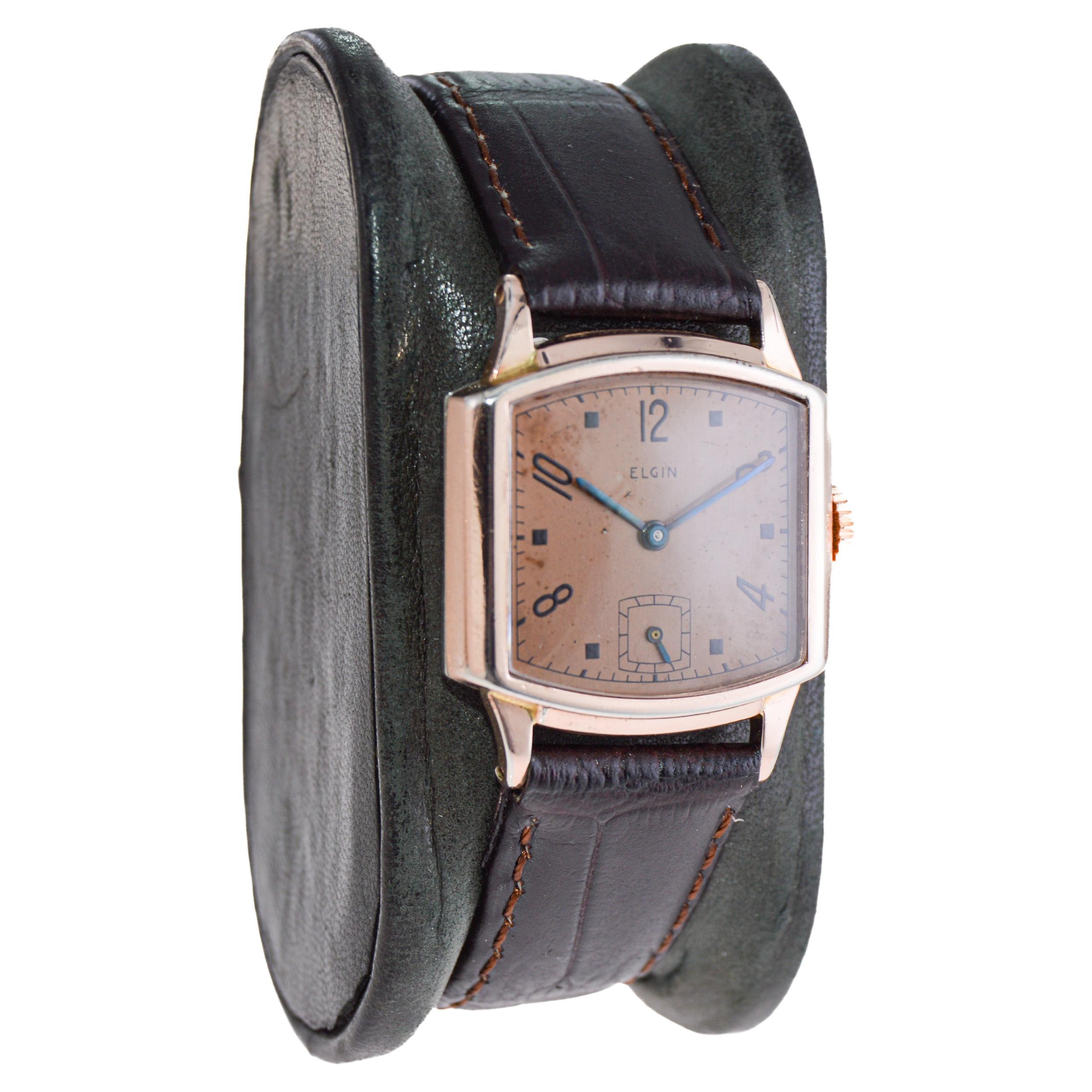 FACTORY / HOUSE: Elgin Watch Company
STYLE / REFERENCE: Art Deco / Tortue Shape
METAL / MATERIAL: Rose Gold Filled
CIRCA / YEAR: 1940's
DIMENSIONS / SIZE: Length 32mm X Width 26mm
MOVEMENT / CALIBER: Manual Winding / 15 Jewels / Caliber 554
DIAL /