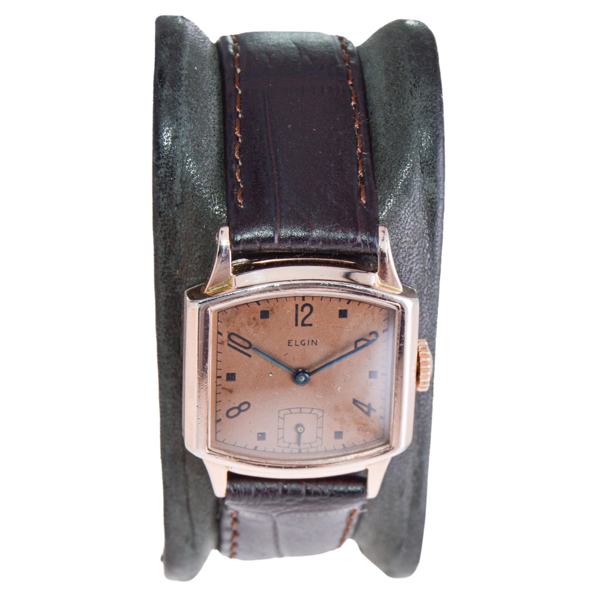 Elgin Rose Gold gefüllt Art Deco Uhr Tortue geformte Uhr aus den 1940er Jahren  (Art déco) im Angebot