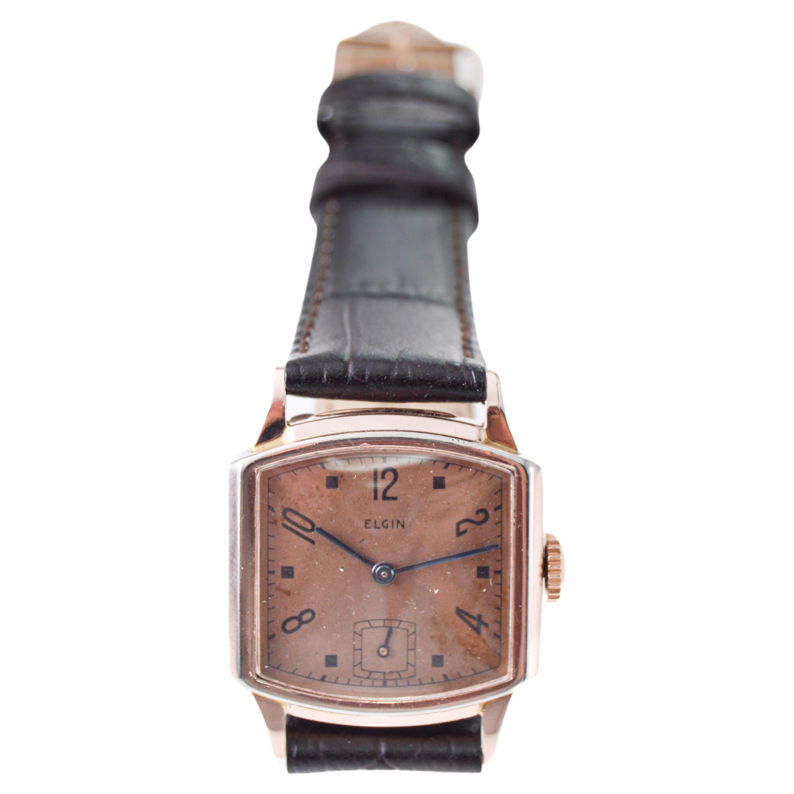 Elgin Rose Gold Filled Art Deco Watch Tortue Shaped Watch from 1940's  In Excellent Condition For Sale In Long Beach, CA